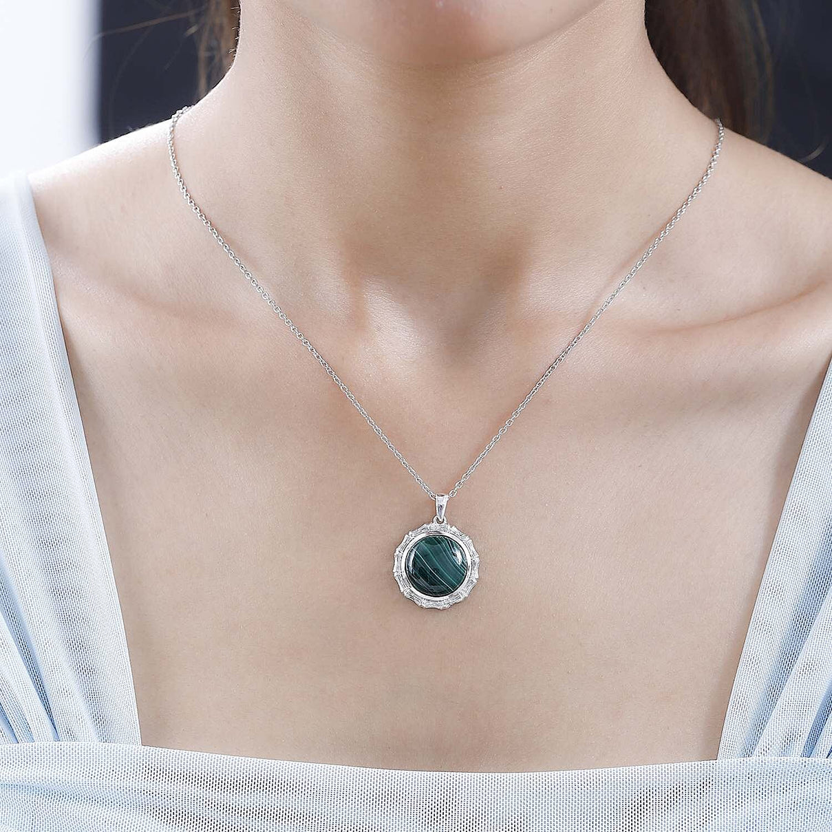 Sterling Silver Malachite Pendant with Chain (Size 20) 14.250  Ct. 4195306 2