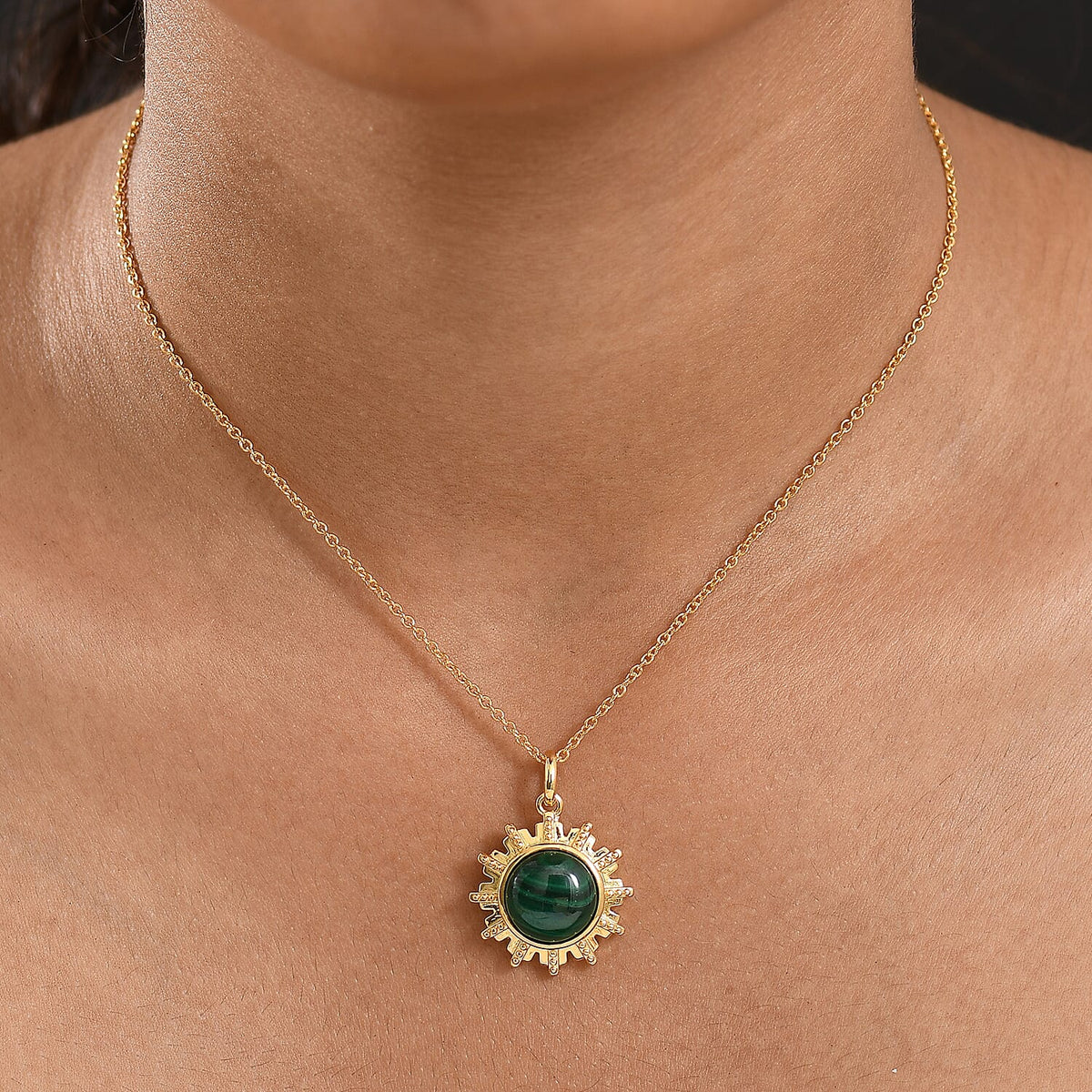 Malachite Pendant with Chain (Size 20) in Yellow Gold Plated 8.66 Ct. 4415851 1