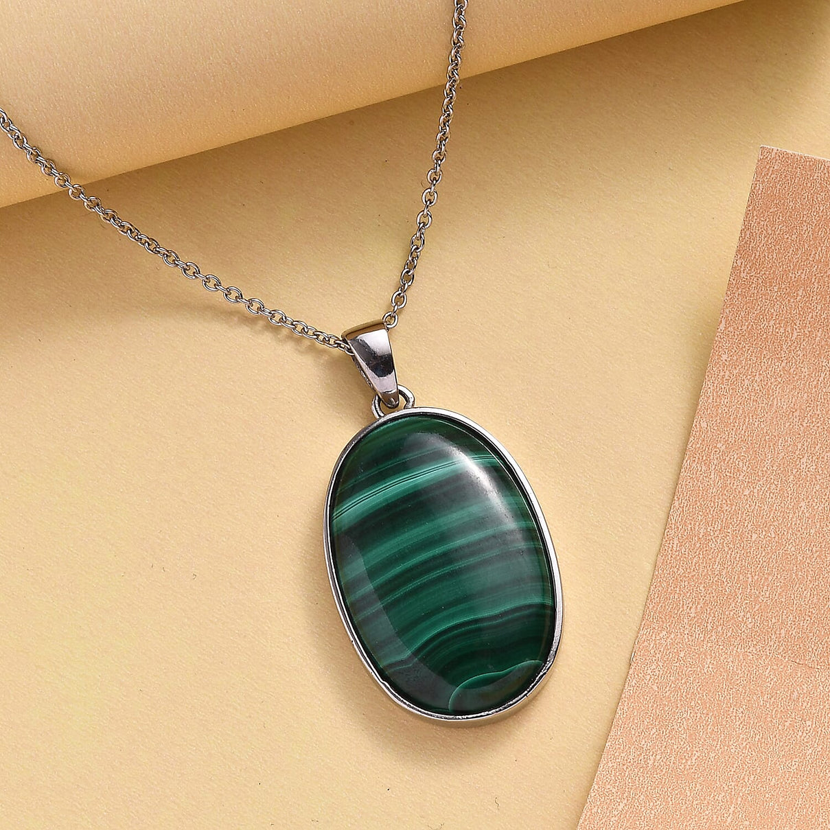 Malachite Pendant with Free Chain (Size - 20) 28.50 Ct 4400831 3