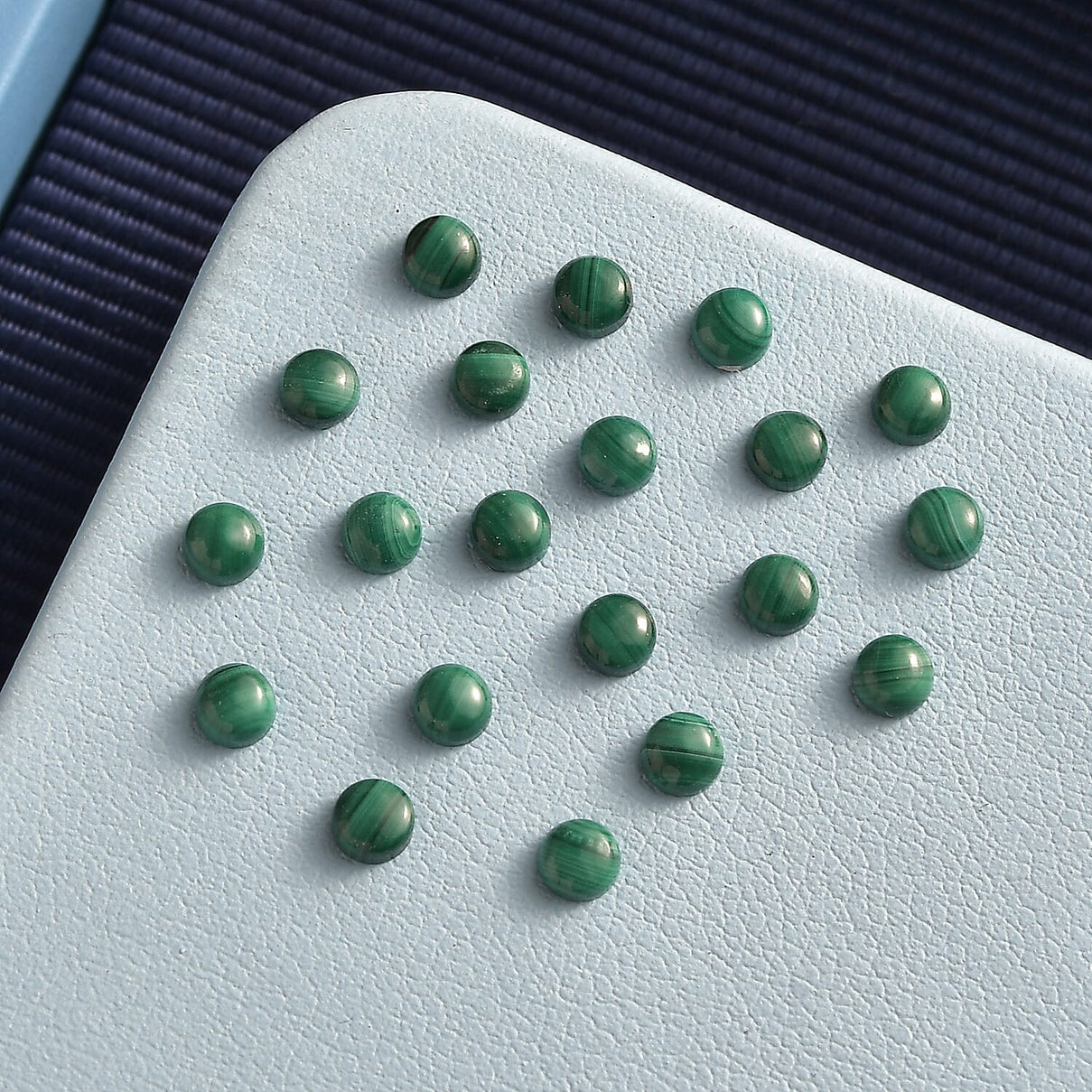 Set of 20 Malachite Loose Gemstones in Round Shape (3.0mm) 7814396 2