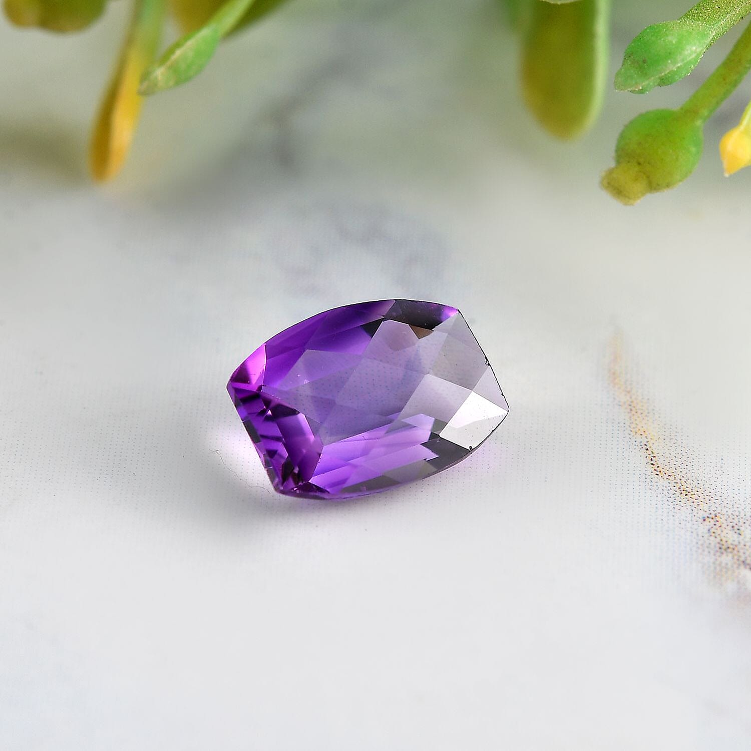 Mashamba Amethyst Loose Gemstone in Cushion Shape (8x6mm) 7778420 1
