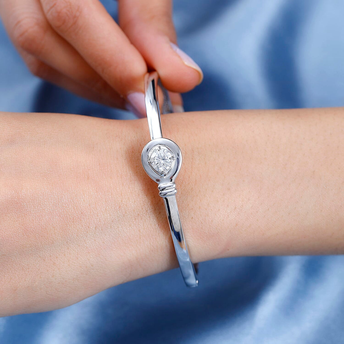 Moissanite Bangle (Size - 7.5) in Platinum Overlay Sterling Silver 1.15 Ct, Silver Wt 18.40 Gms 7684724 2