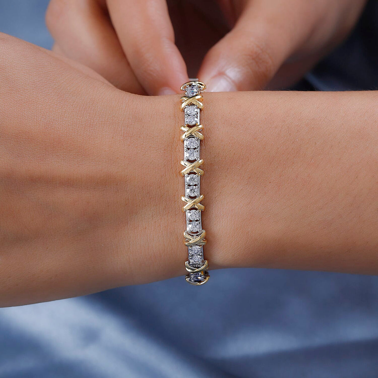 The Moissanite Kiss Tennis Bracelet (Size - 7) in 18K Gold Vermeil &amp; Platinum Plated Sterling Silver, Silver Wt 11.00 Gms 7549097 3