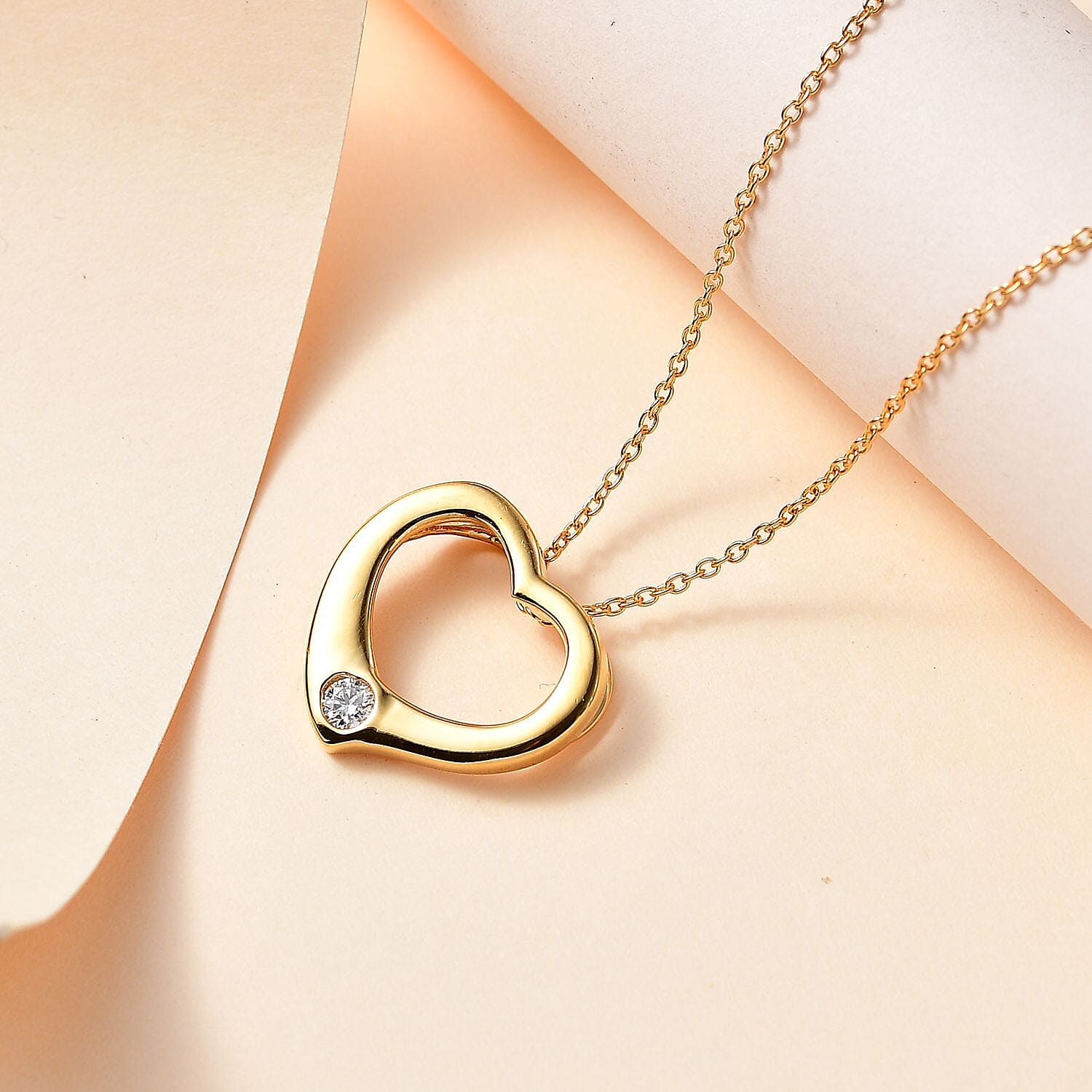 Moissanite Heart;Solitaire;Belcher pendant in 18K Yellow Gold Vermeil Sterling Silver 4267860 3