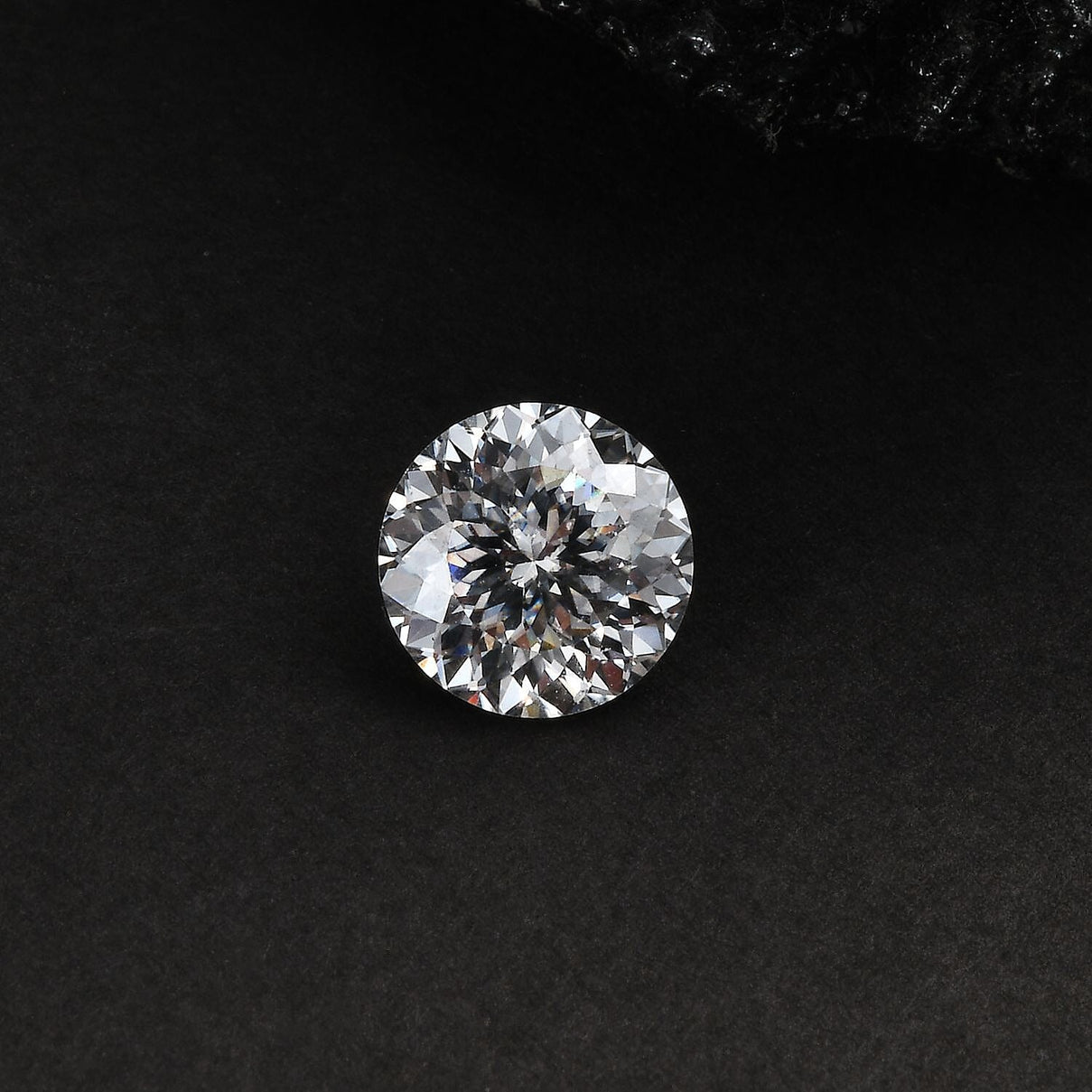 Moissanite Loose Gemstone in Round Shape (8mm) 7932413 2