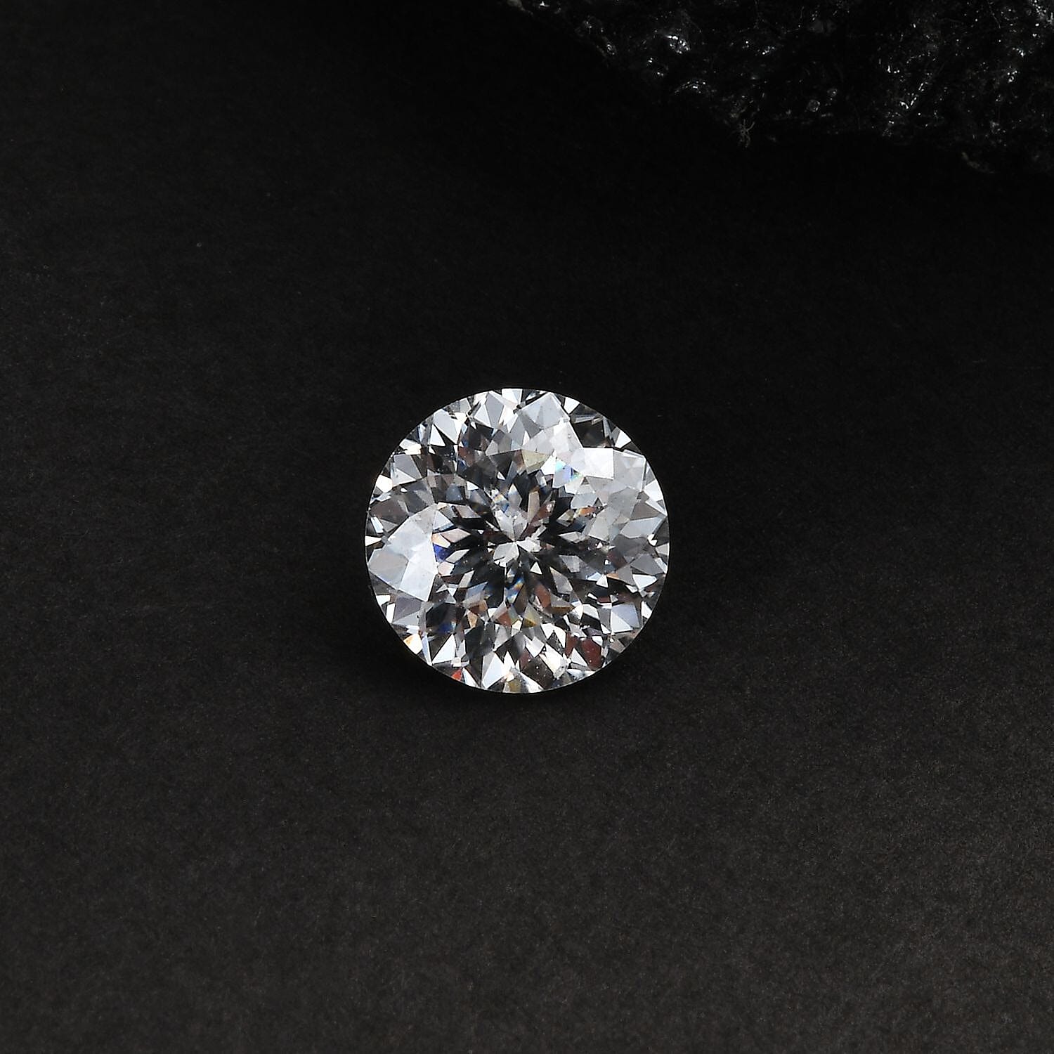 Moissanite Loose Gemstone in Round Shape (8mm) 7932413 2