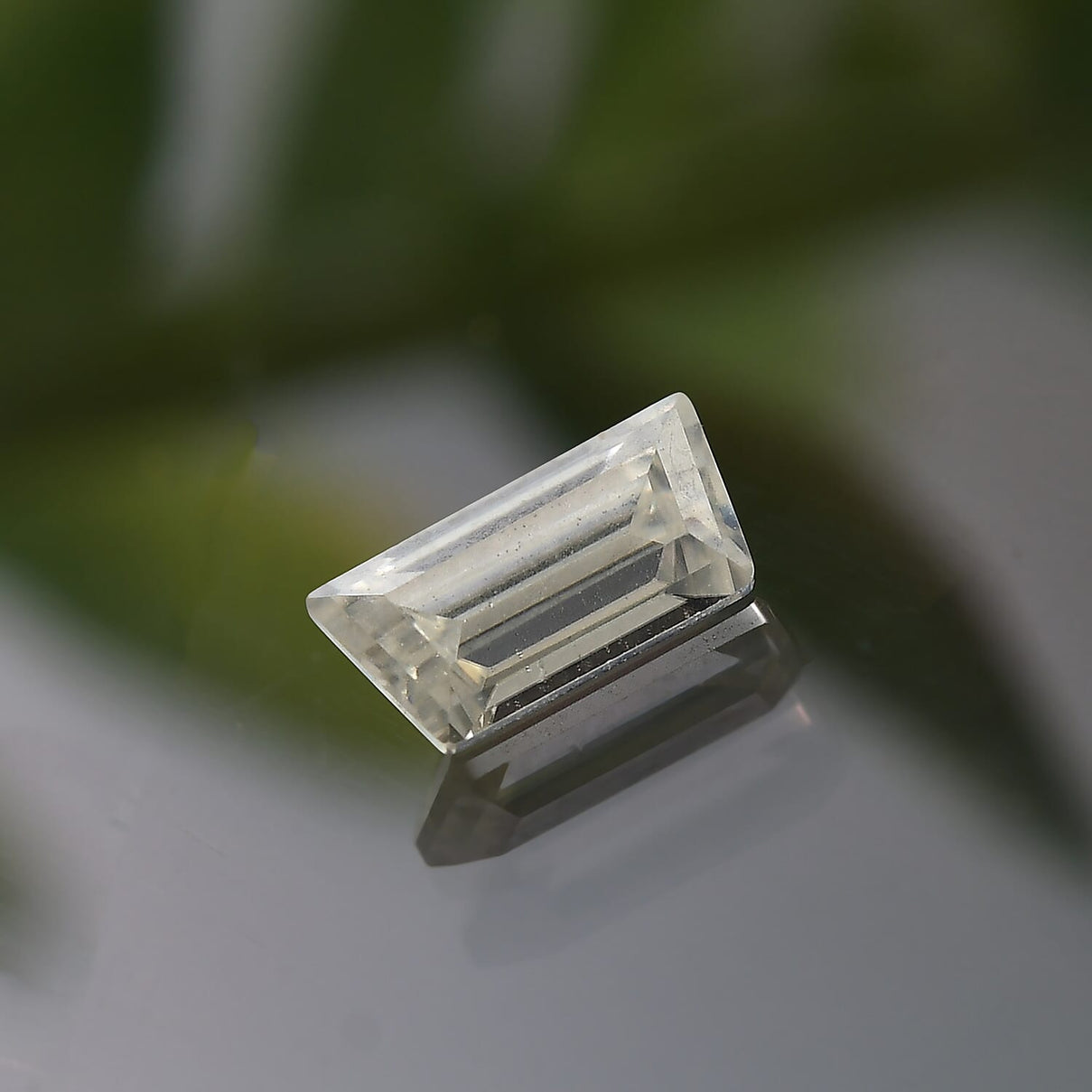 0.18 Ct. Moissanite Loose Gemstone in Trapezoid Shape (5x4x2.5 mm) 8072247 2