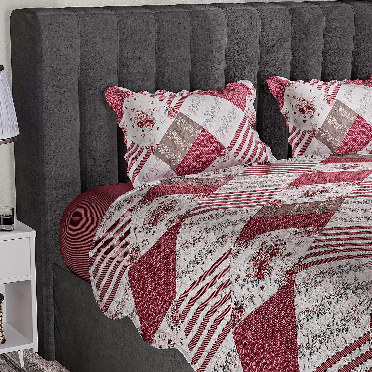 Monster Deal - Microfiber Quilt Set of 3 - Patchwork Printed Quilt (Size 200x200 Cm) and 2 Pillow Covers (Size 70x50 Cm) - Red 8892306 3