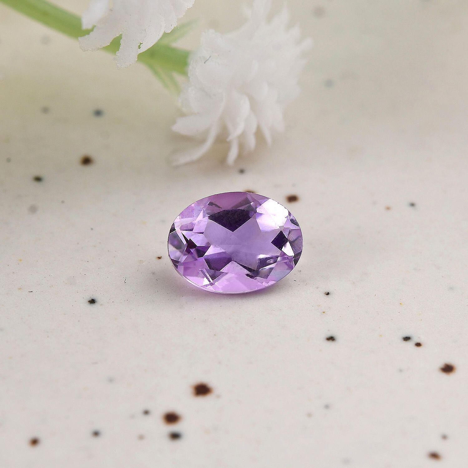 Moroccan Amethyst Loose Gemstone in Oval Cut (8x6 mm) 7733690 1