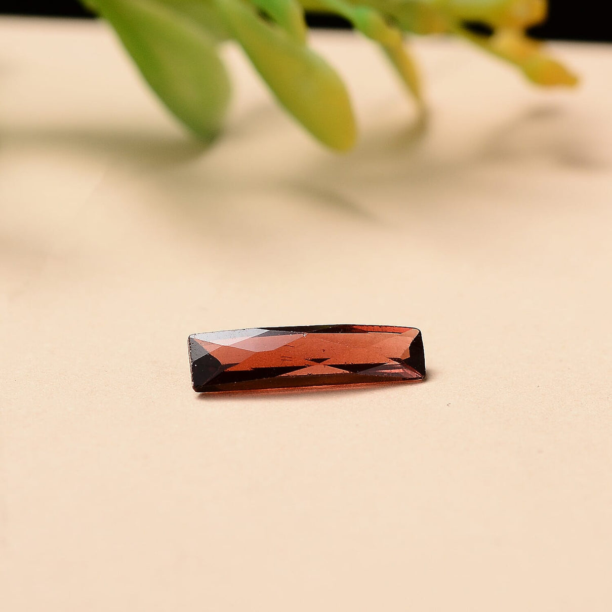 Mozambique Garnet Baguette 12X3 mm Gemstone, 1.20 Ct 8511674 2