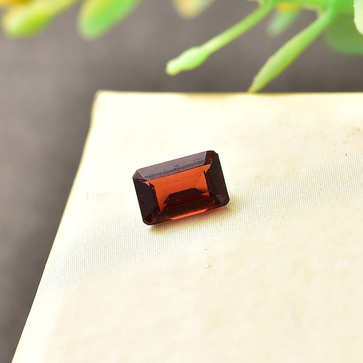 0.58 Ct. Mozambique Garnet Loose Gemstone in Octagon Shape 8062482 1