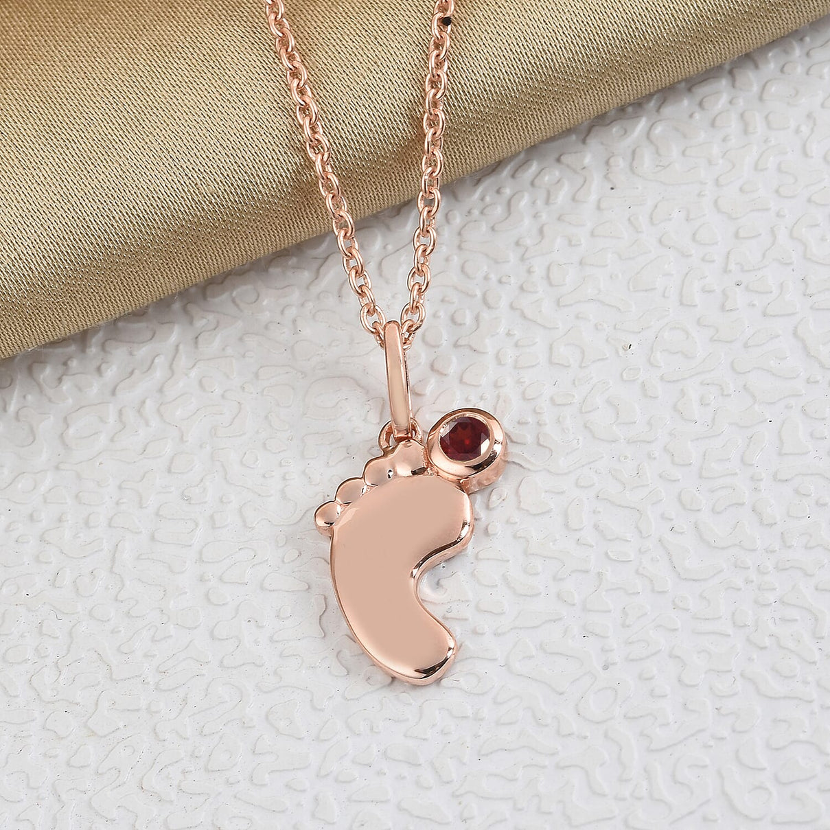 Mozambique Garnet Pendant with Chain (Size 22 With 2 Inch Extender) in Rose Gold Overlay Sterling Silver 3628987 2