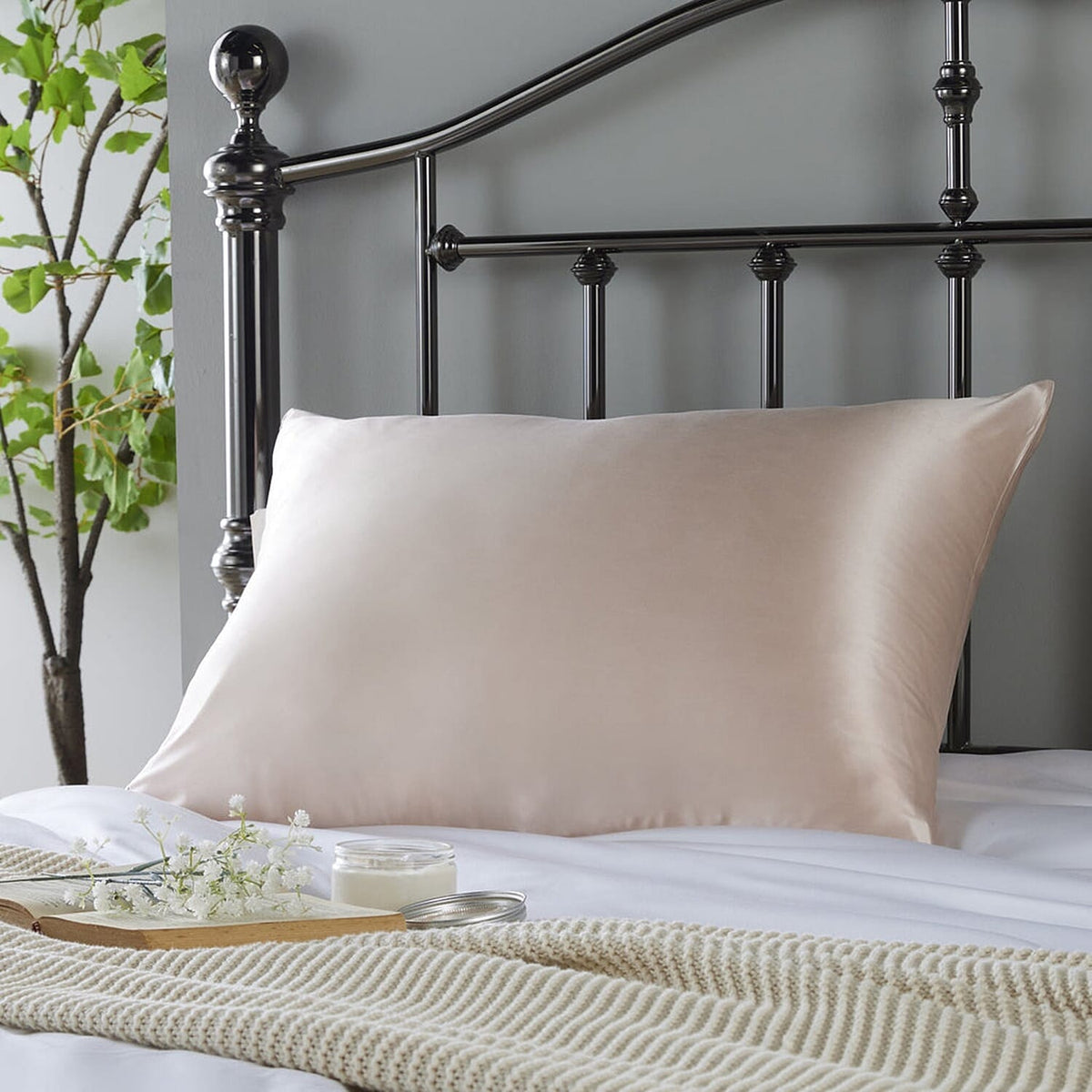 Pickford Gilbert - Pure Mulberry Silk Pillowcase - Pink 7842163 1