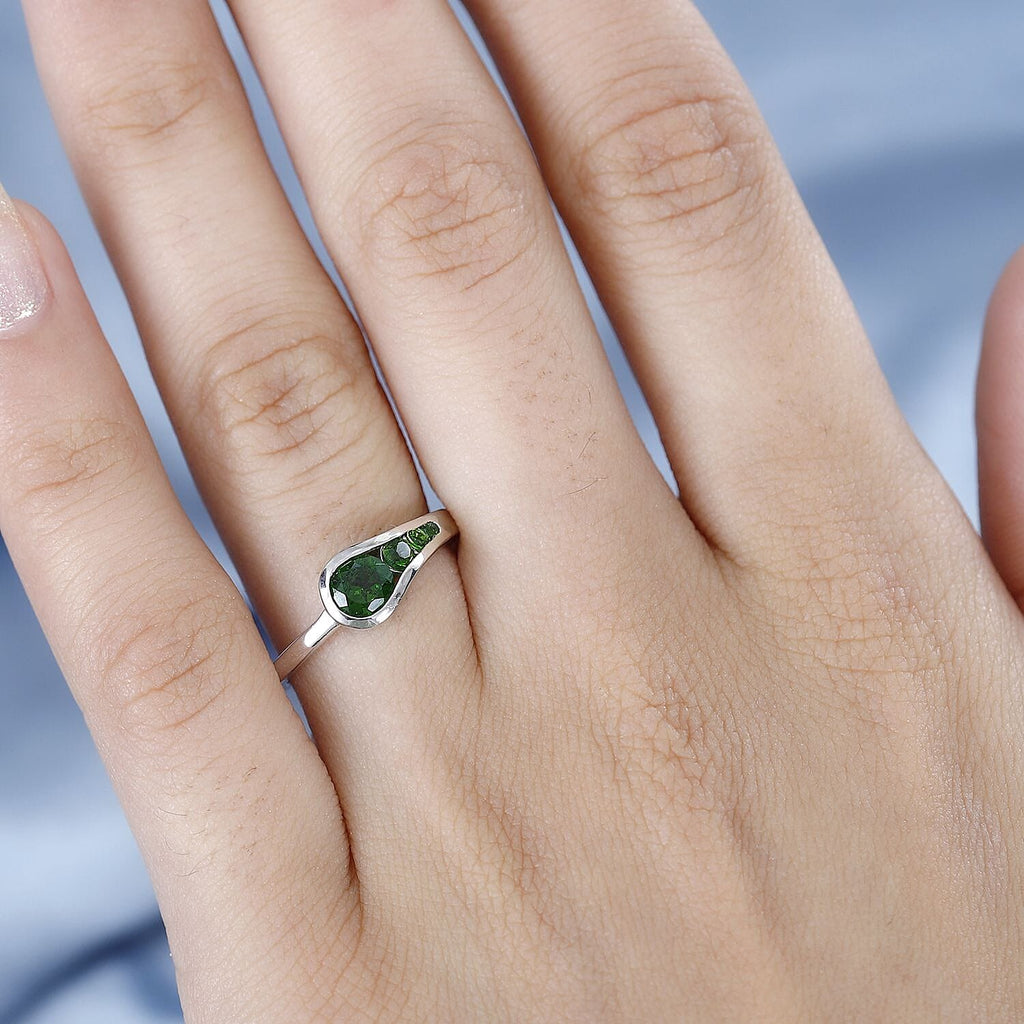 Natural Chrome Diopside Saddle Ring in Platinum Overlay Sterling Silver