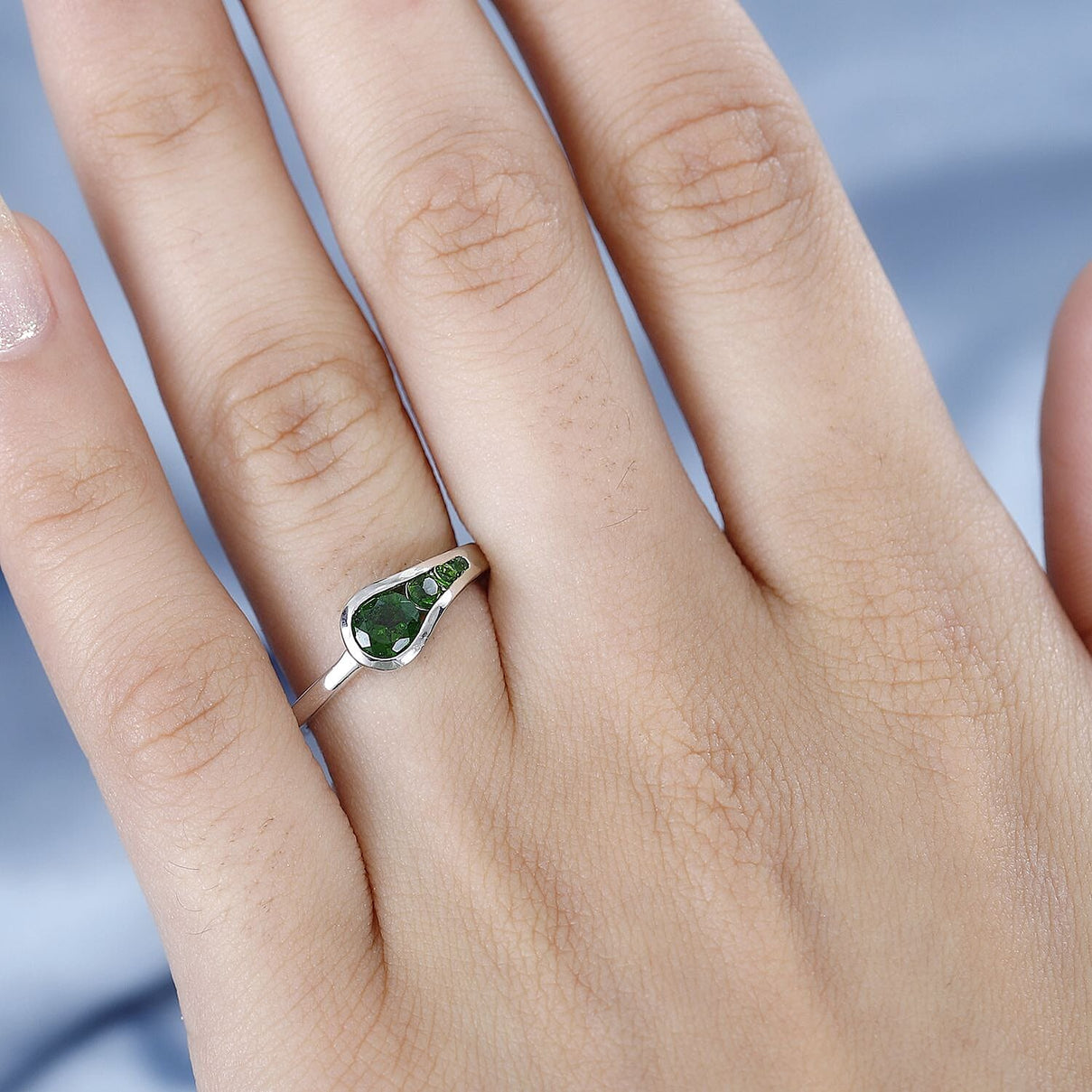 Natural Chrome Diopside Saddle Ring in Platinum Overlay Sterling Silver 7777412 3