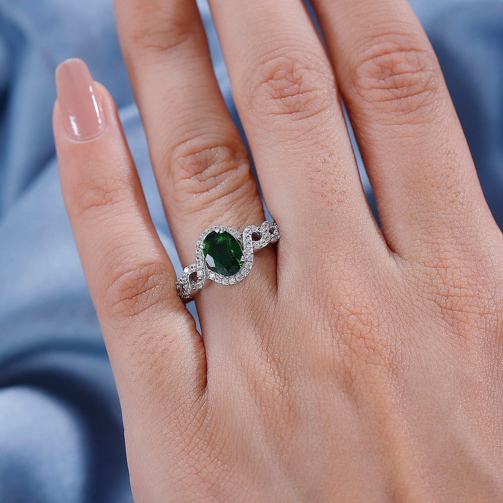 Natural Chrome Diopside ,  White Zircon  Main Stone With Side Stone Ring in rhodium Sterling Silver 2.03 ct  1.662  Ct.