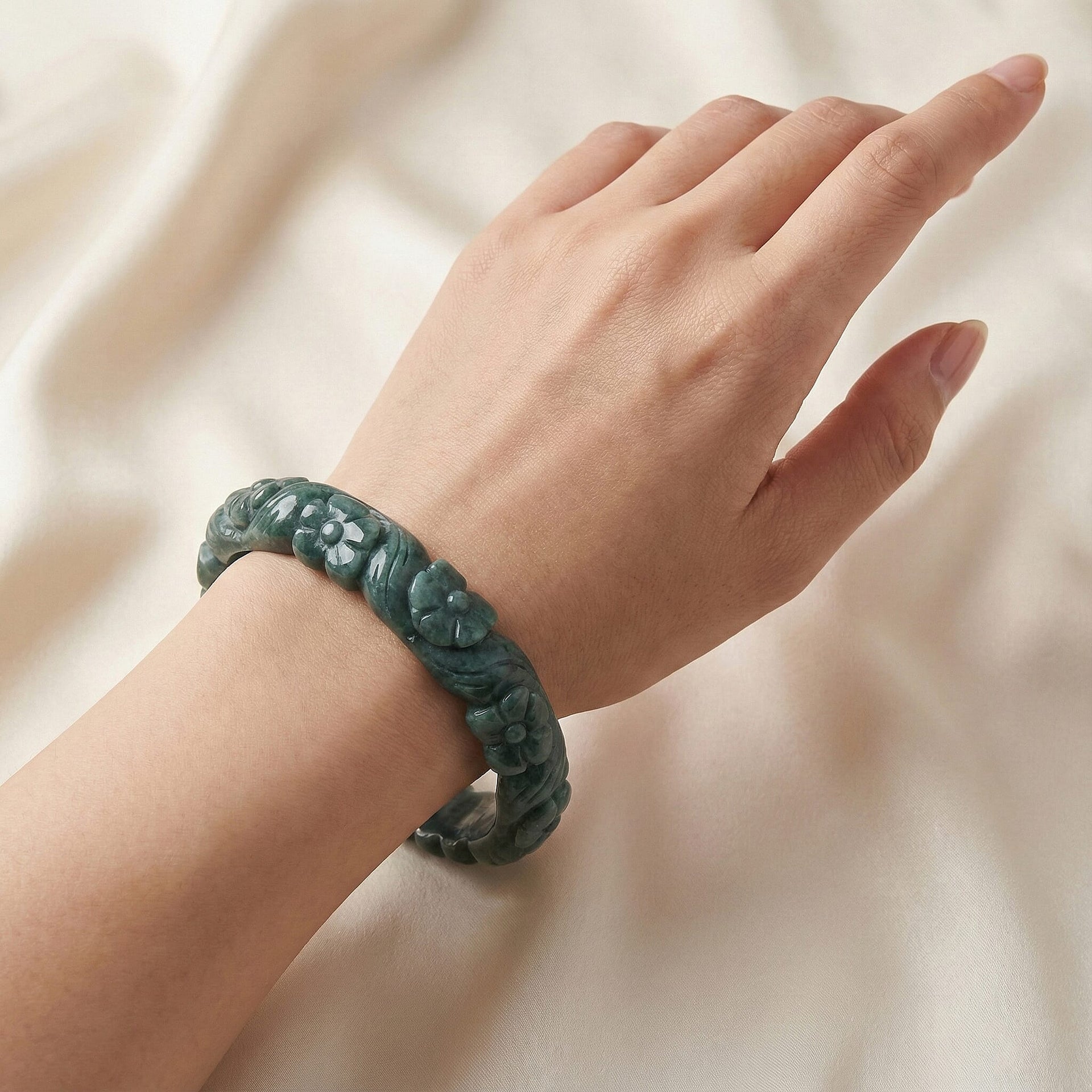 Natural Type A Jadeite Jade Flower Carving Bangle (Size 7.5) 200.00 Ct. 8360184 3