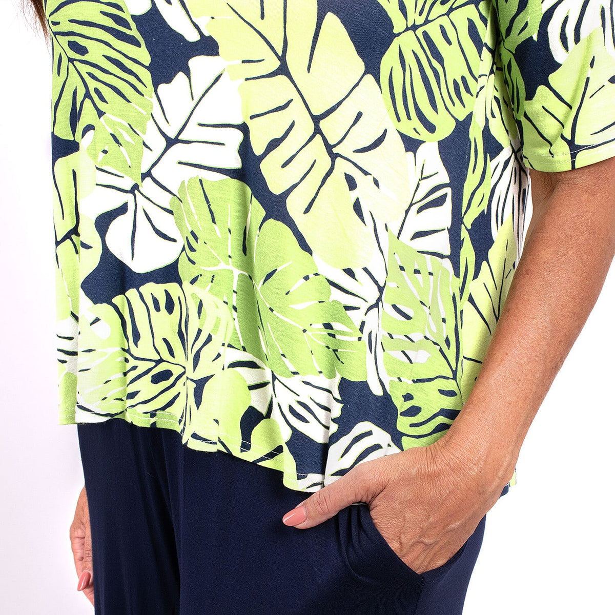 Nicole Leaf Printed Culotte Set - Green &amp; Black (Size 8 to 10) V32610003 3
