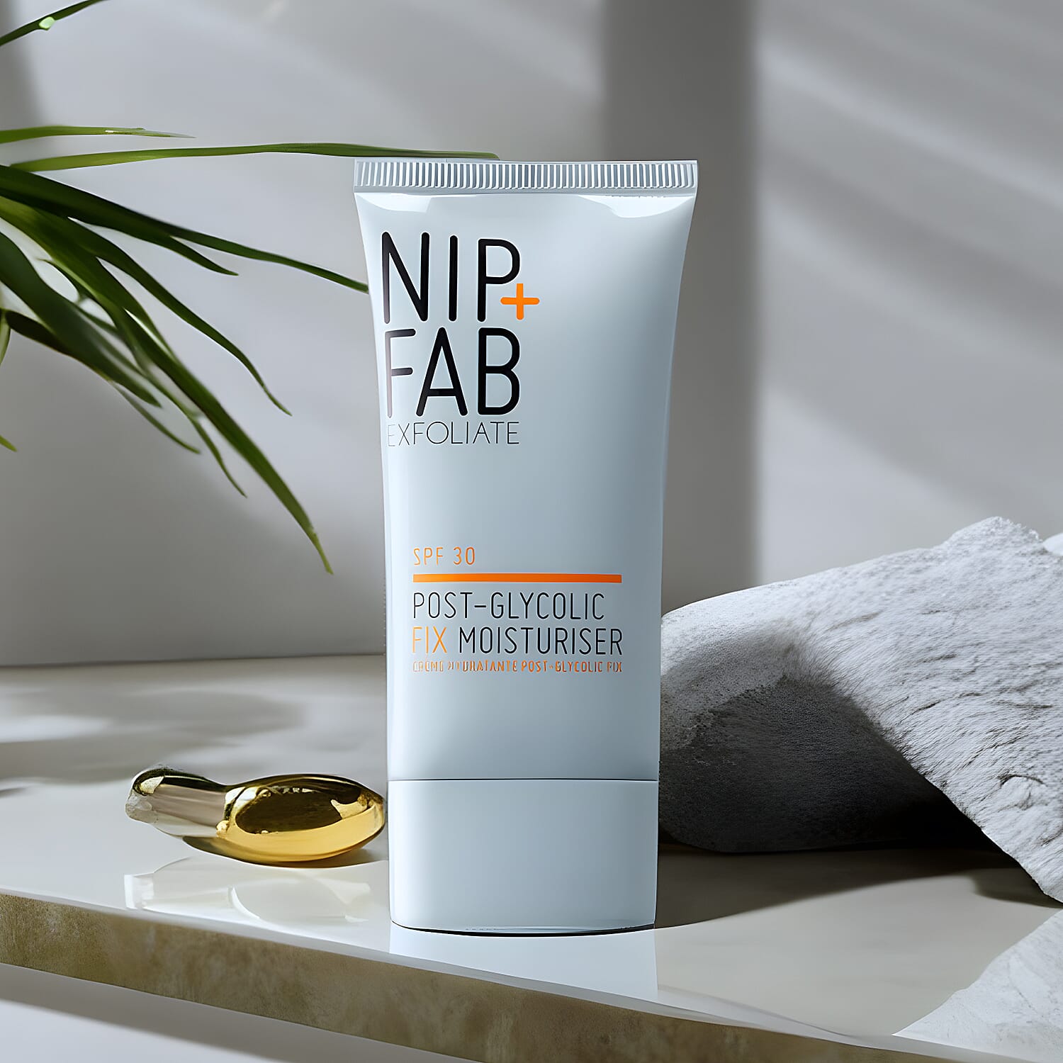 Nip-Fab Post Glycolic Fix SPF30 Moisturiser - 40ml 7383459 1