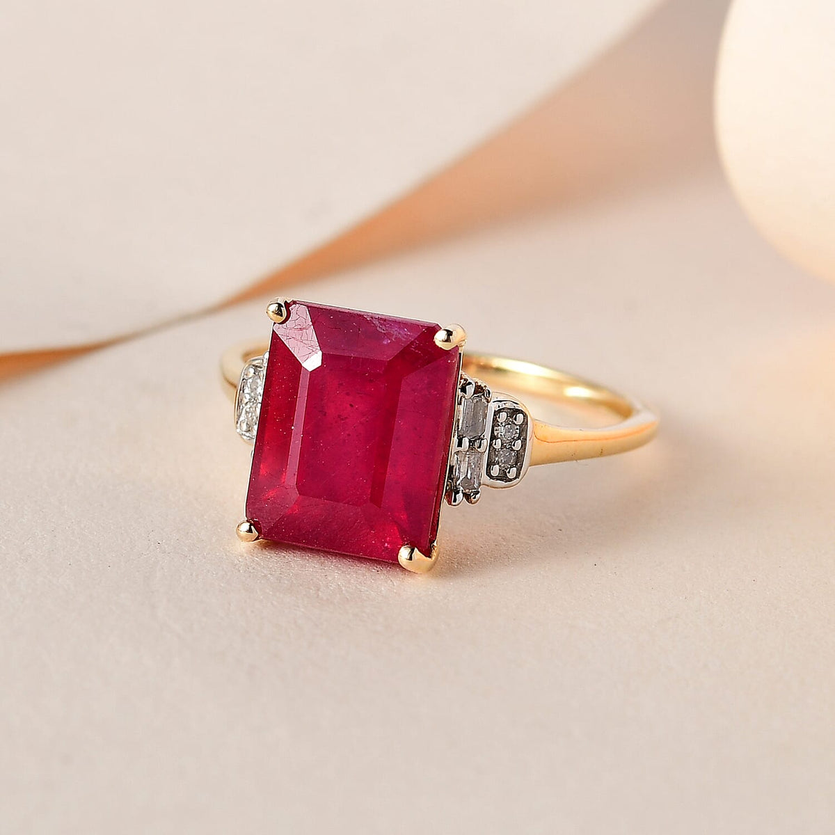 4.96 Ct African Ruby and Diamond Solitaire Ring in 9K Yellow Gold 7536033 2