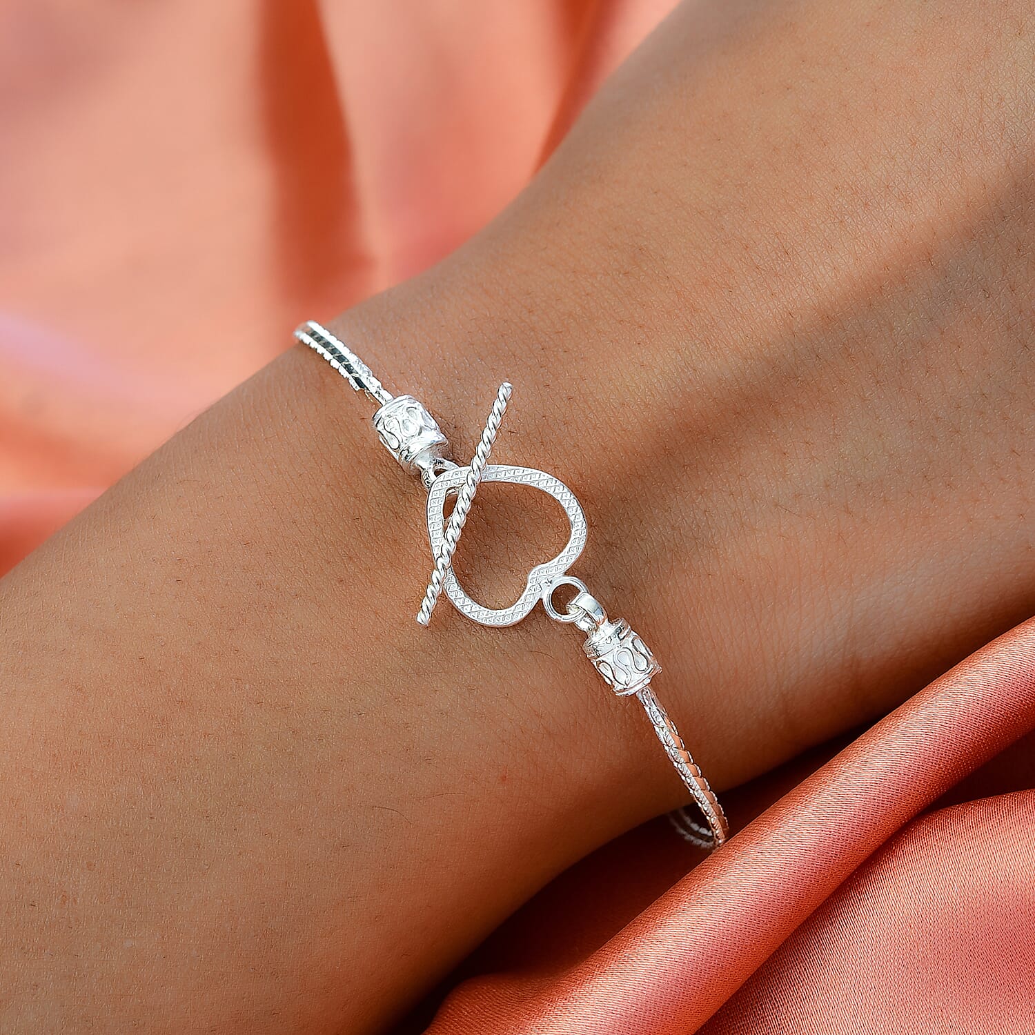Royal Bali Sterling Silver Heart Bracelet (Size - 7.5) 7571337 3