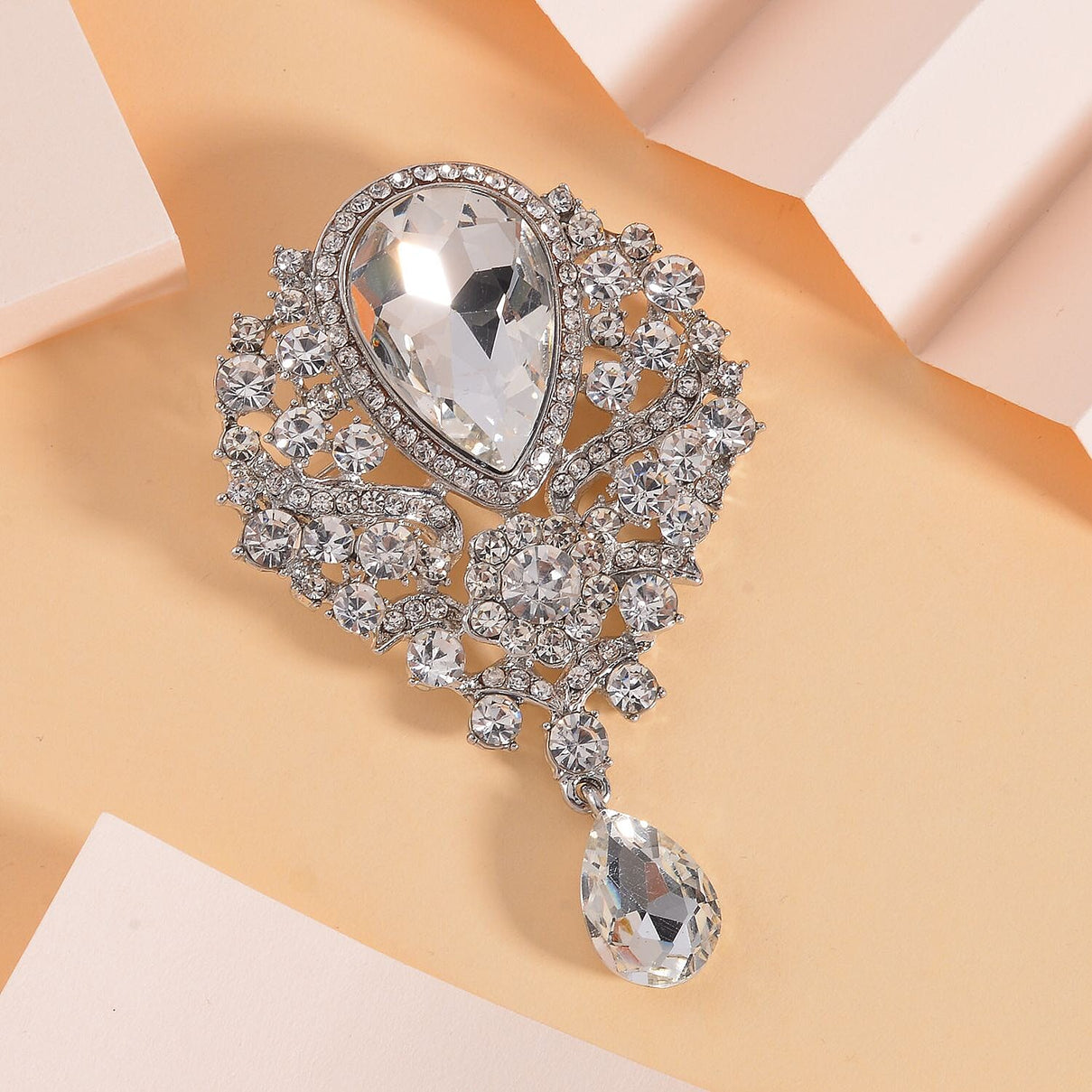 White Crystal Brooch 7640427 1