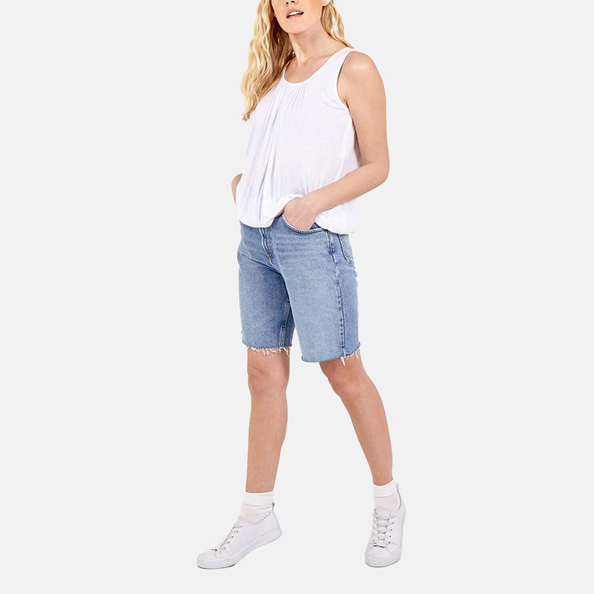 Nova of London Balloon Ruffle Neck Vest (One Size) - White 7778739 0