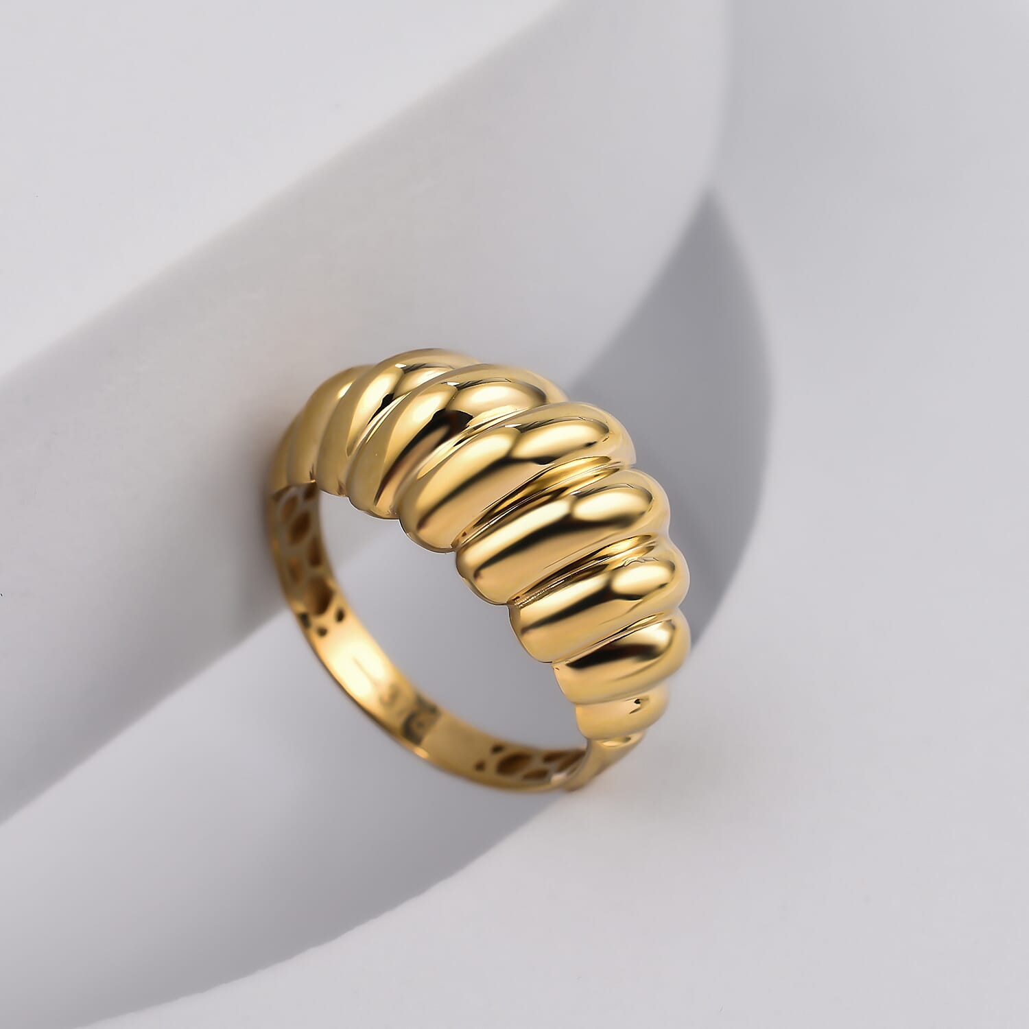 9K Yellow Gold Twisted Dome Ring 7384211 1