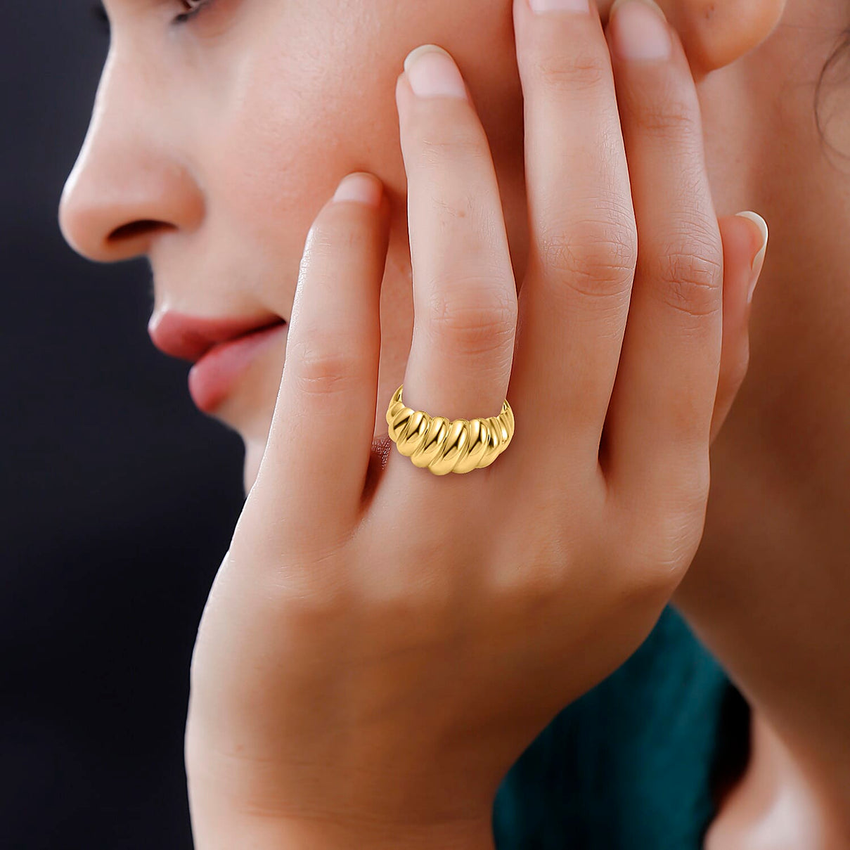 9K Yellow Gold Twisted Dome Ring 7384211 2