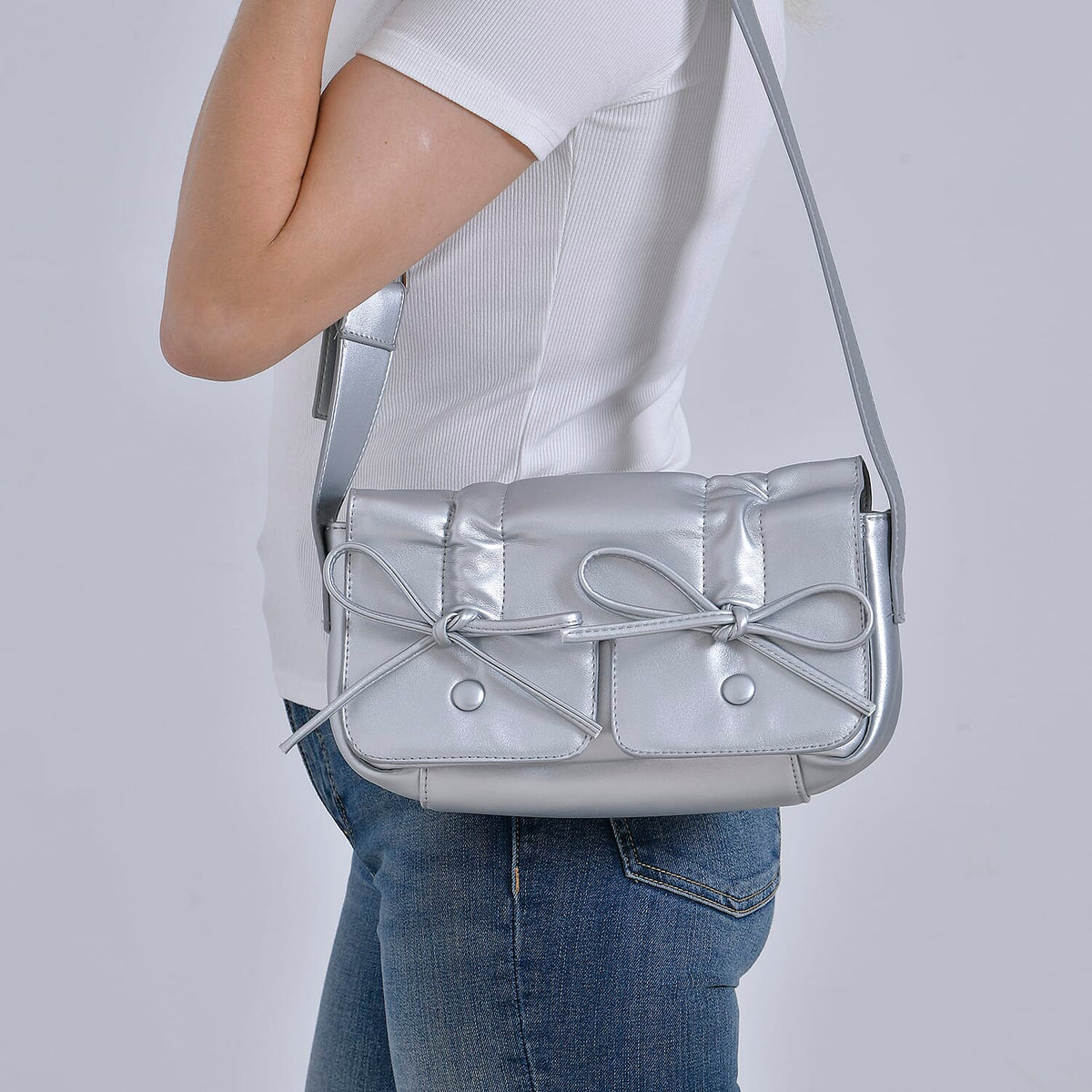 Stylish Bowknot Design Crossbody Bag (Size 27x8x12 cm) - Silver 7852990 5
