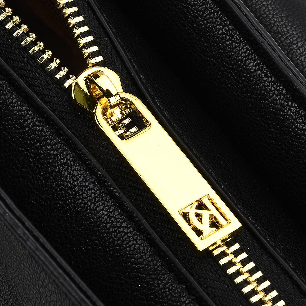 Designer Inspired Cargo Turnlock Soft Tabby Shoulder Bag - Black V32513845 7