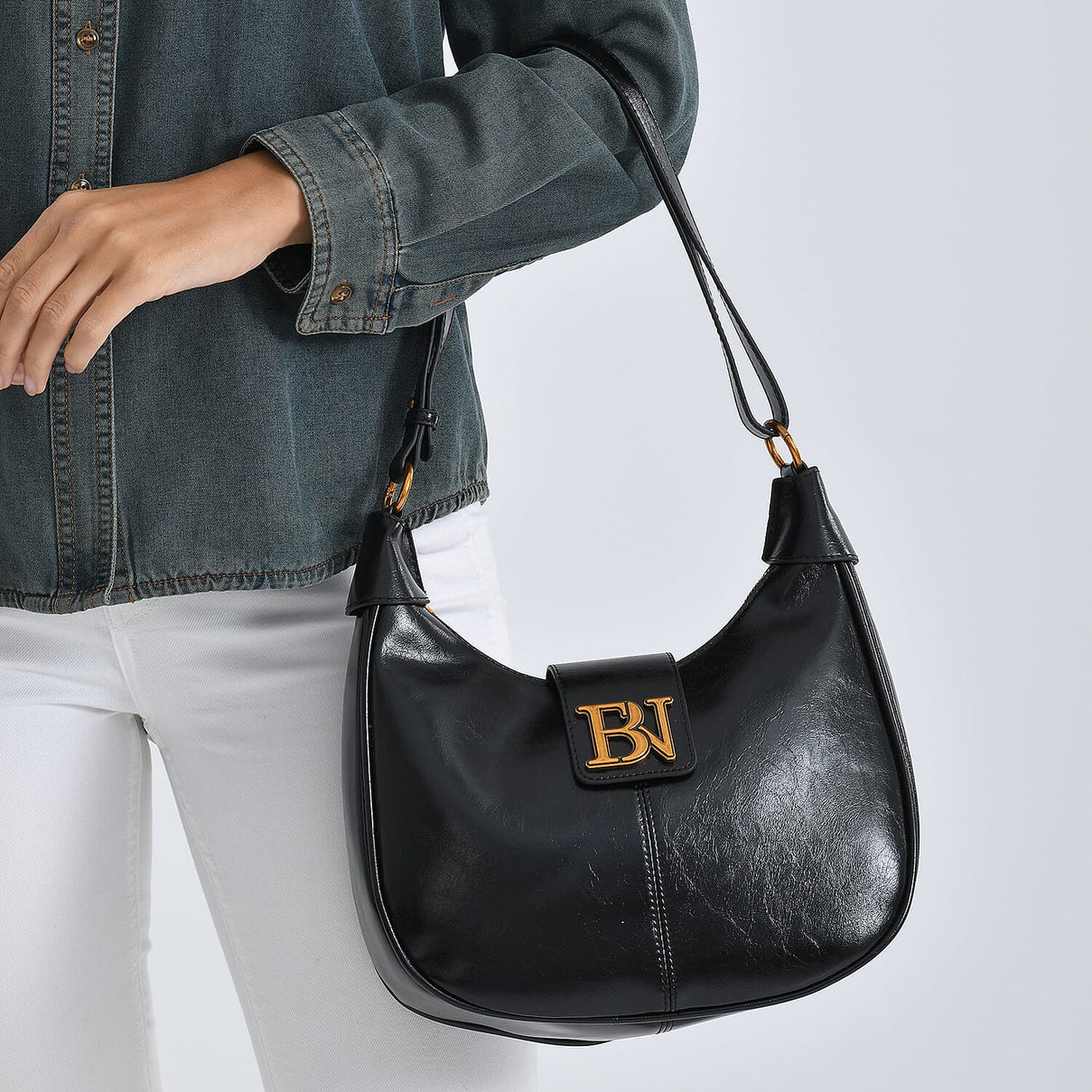 Closeout Deal - Designer Inspired -  Hobo Shoulder Bag - Black V32527013 4