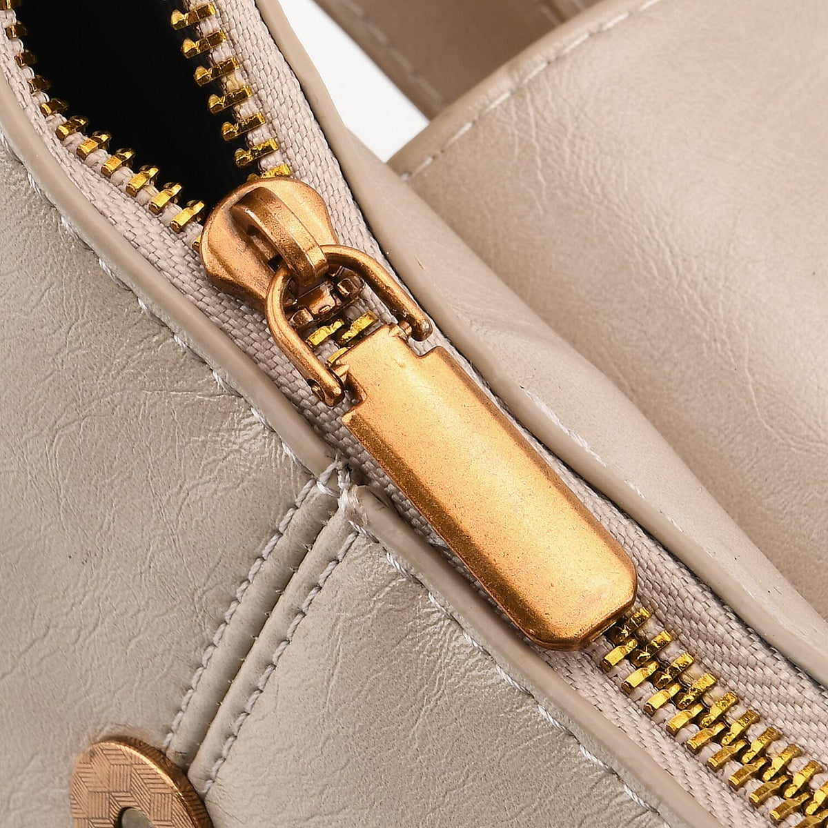 Closeout Deal - Designer Inspired -  Hobo Shoulder Bag - Cream V32536972 7