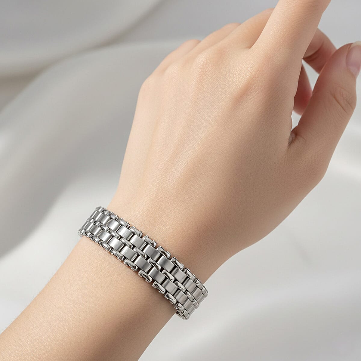 Panther Bracelet (Size 9) in Yellow &amp; White Gold Plated 8312957 1