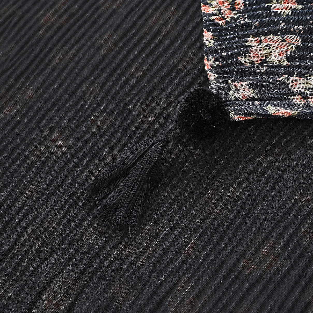 Limited Collection Reversible Floral Shawl (70 x 180 cm) - Black V32530629 4