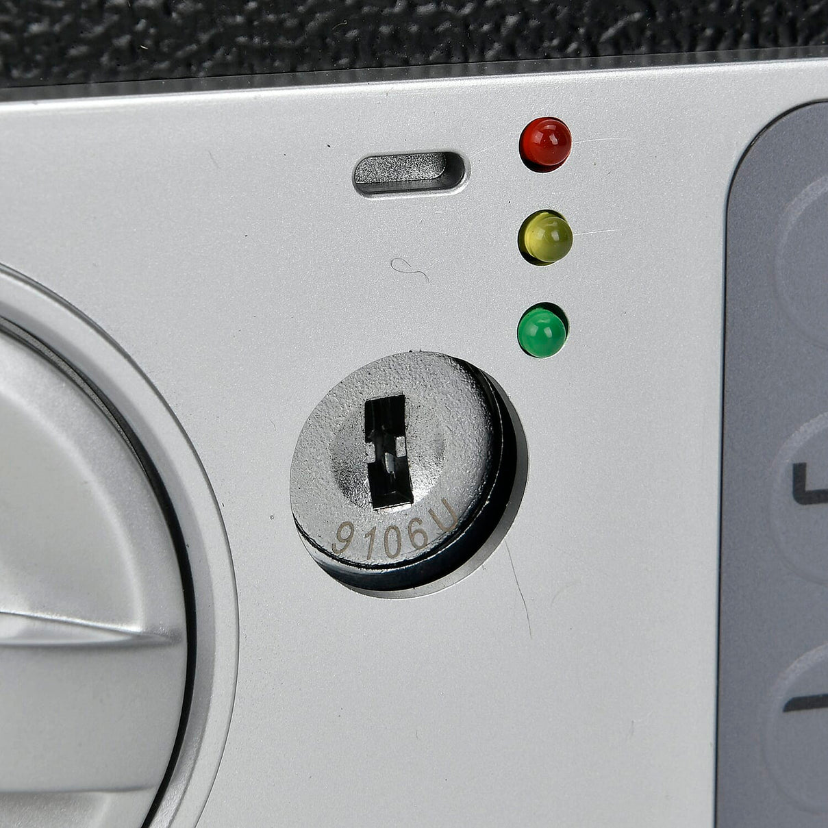 Electronic Safe Box with Programmable Keypad and Emergency Keys 7849525 14