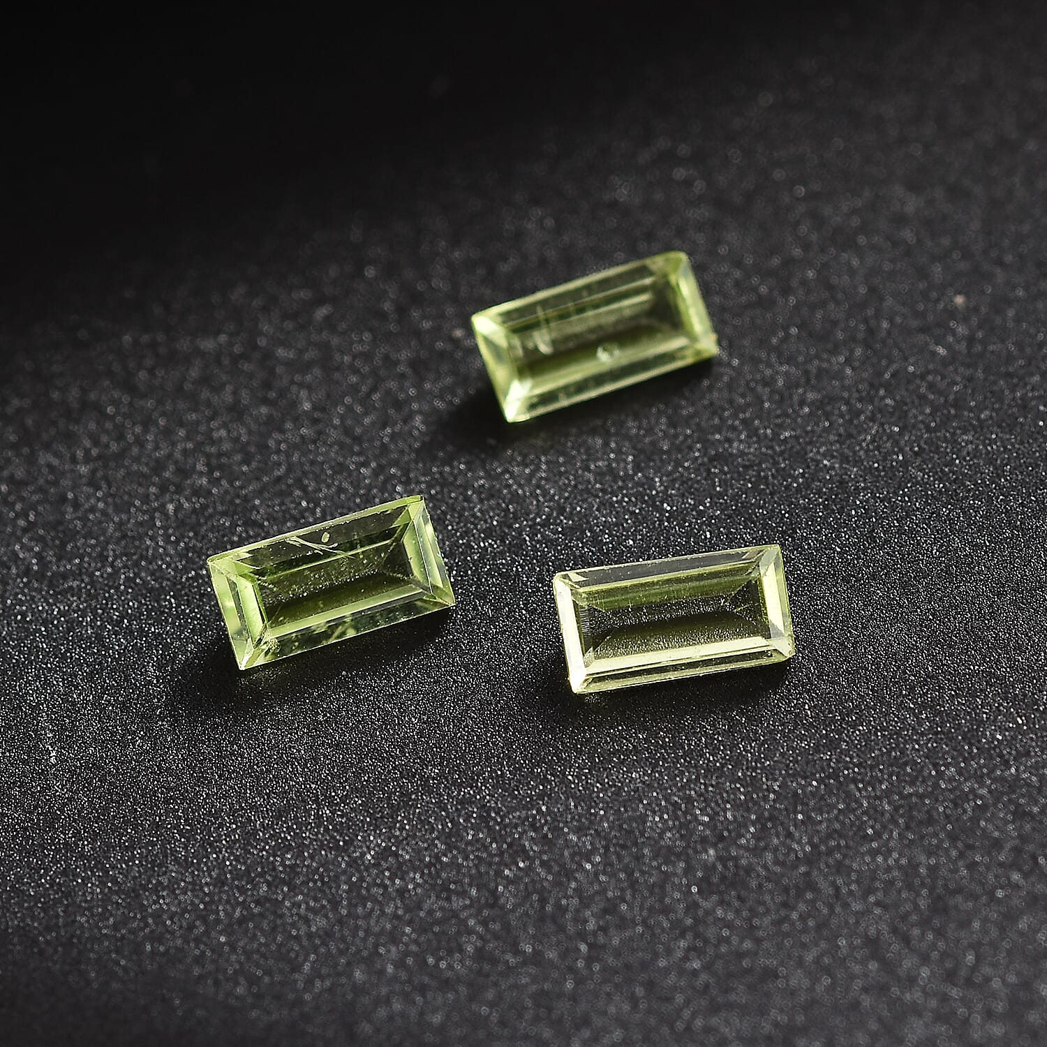 Set of 3 Peridot Loose Gemstones in Baguette Shape 0.66 Ct. (5x2.5 mm) 8068395 2
