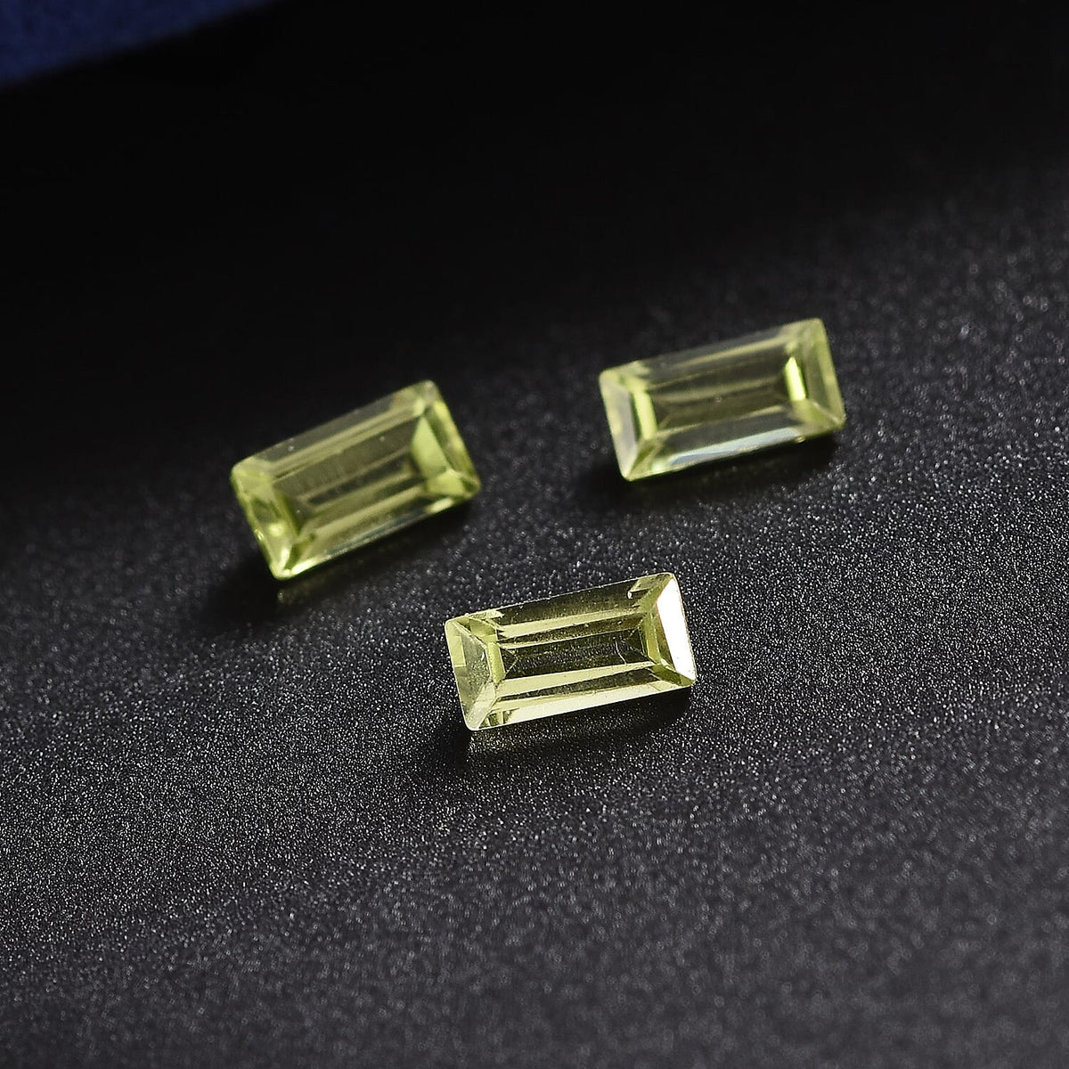 Set of 3 Peridot Loose Gemstones in Baguette Shape 0.61 Ct. (5x2.5 mm) 8068402 1