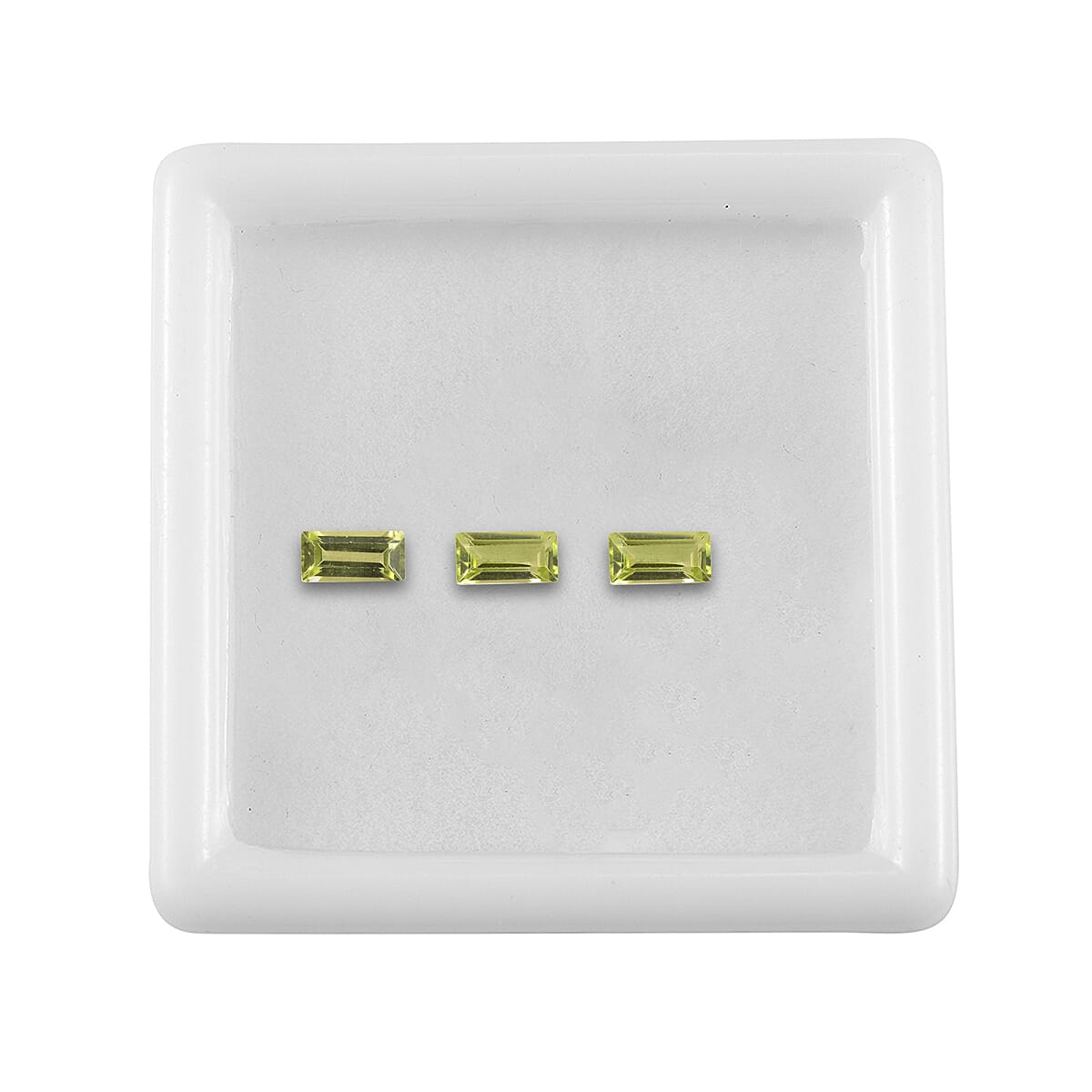 Set of 3 Peridot Loose Gemstones in Baguette Shape 0.61 Ct. (5x2.5 mm) 8068402 3