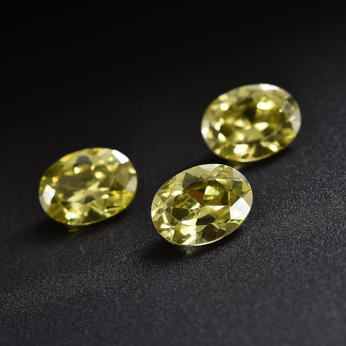 Set of 3 Peridot Cubic Zirconia Loose Gemstones in Oval Shape  5.91 Ct. (8x6mm) 8068418 1