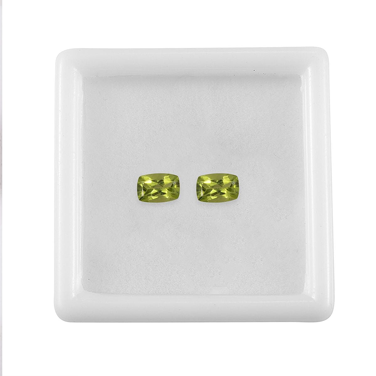 Set of 2 A Peridot Loose Gemstones in Cushion Shape (6x4mm) 0.97 ct. 8025912 3