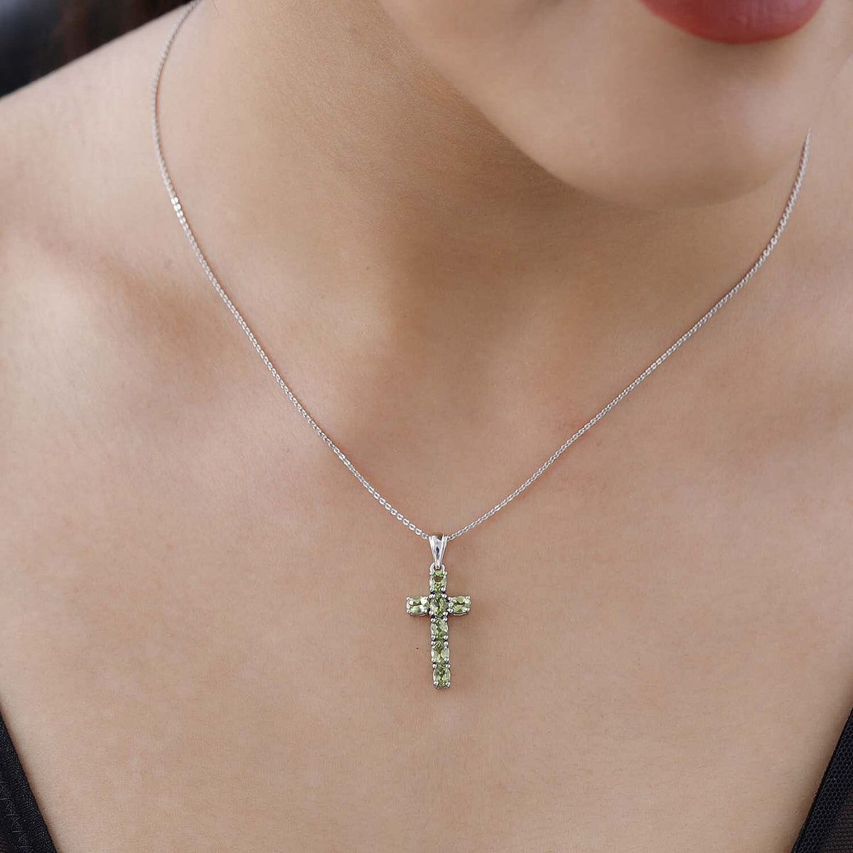Hebei Peridot Cross Pendant with Chain (Size-20) in Platinum Overlay Sterling Silver 4202885 2
