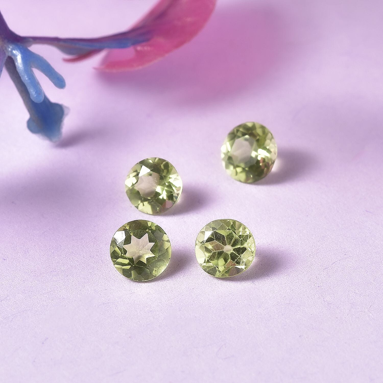 Set of 4 A Peridot Loose Gemstones in Round Shape (5mm) 1.77 ct. 8025918 1