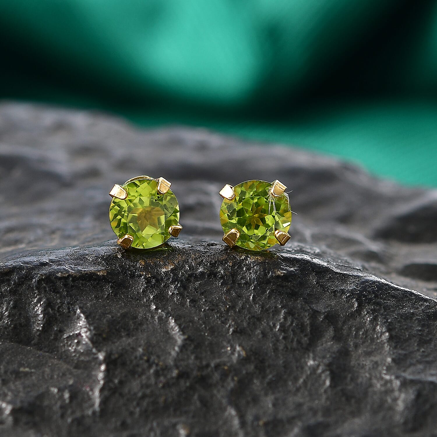 Peridot Solitaire Earring with Push Back in Yellow Gold Plated Sterling Silver 1.14 Ct. 8498269 3