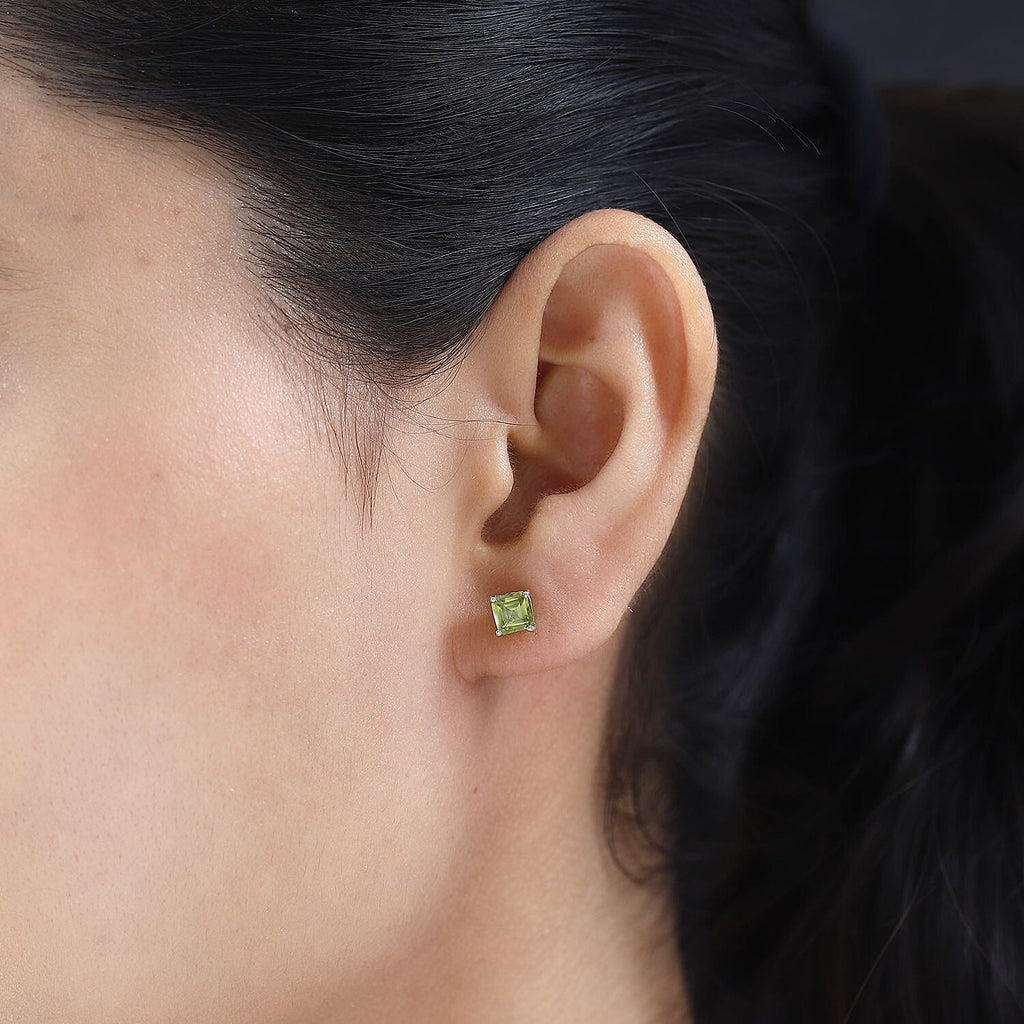 Hebei Peridot Solitaire Stud Earrings in Platinum Overlay Sterling Silver 1.33 Ct
