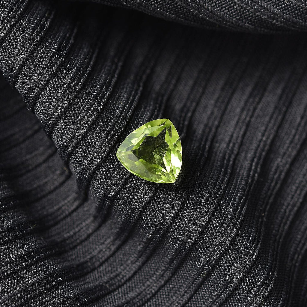 Peridot Trillion Gemstone 1.00 Ct