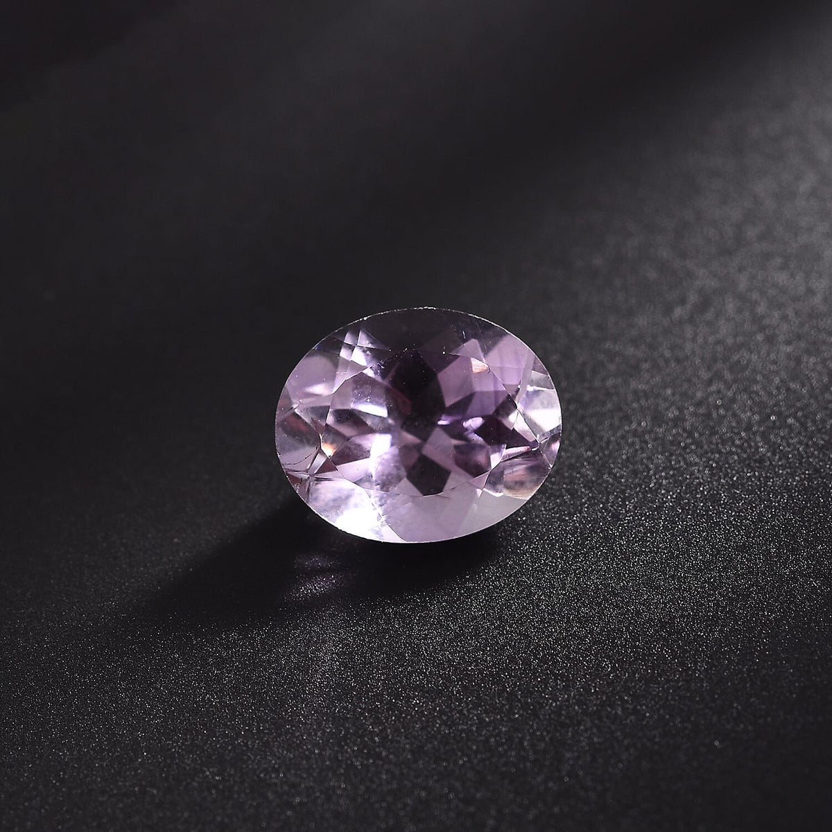 2.98 Ct. Pink Amethyst Loose Gemstone in Oval Shape 8070566 1