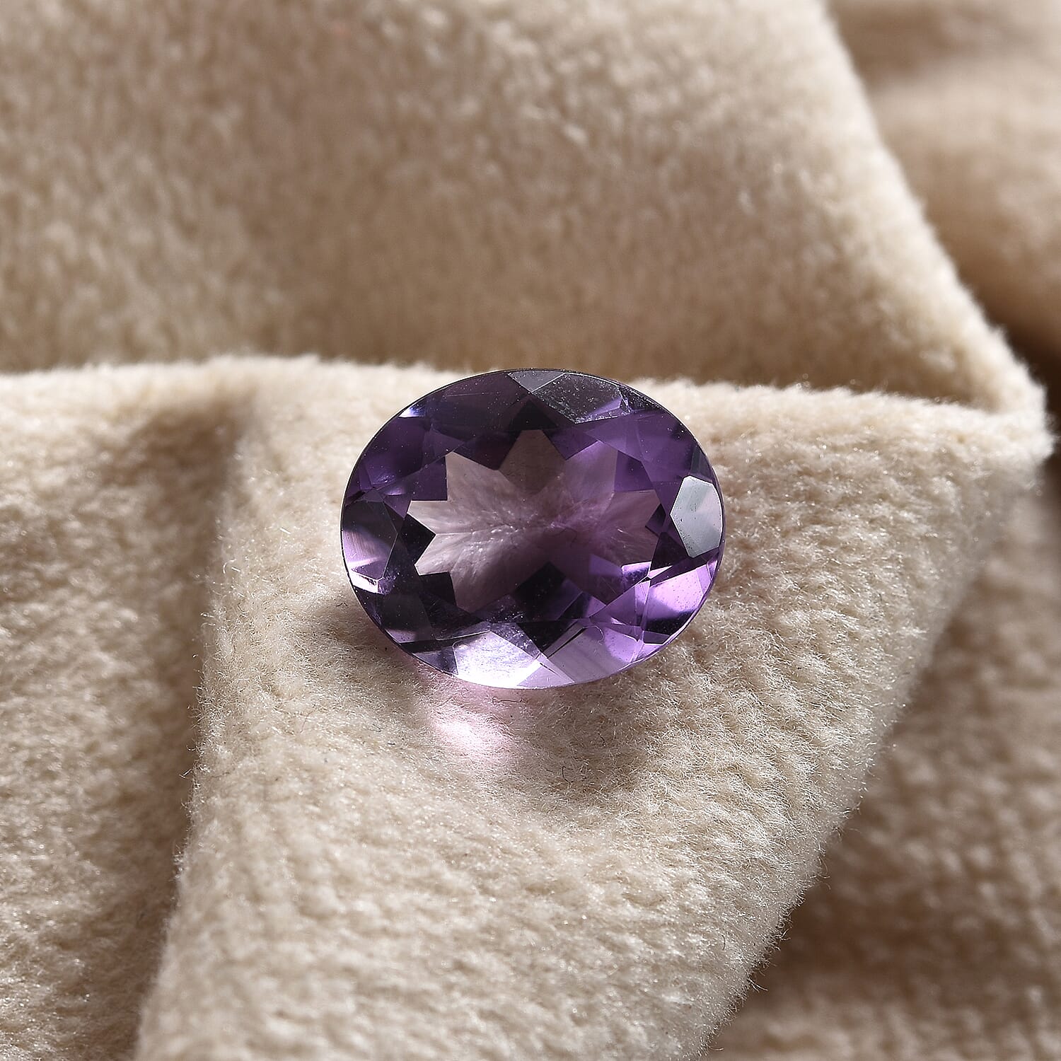4.24 Ct. Pink Amethyst Loose Gemstone in Oval Shape 8070571 1