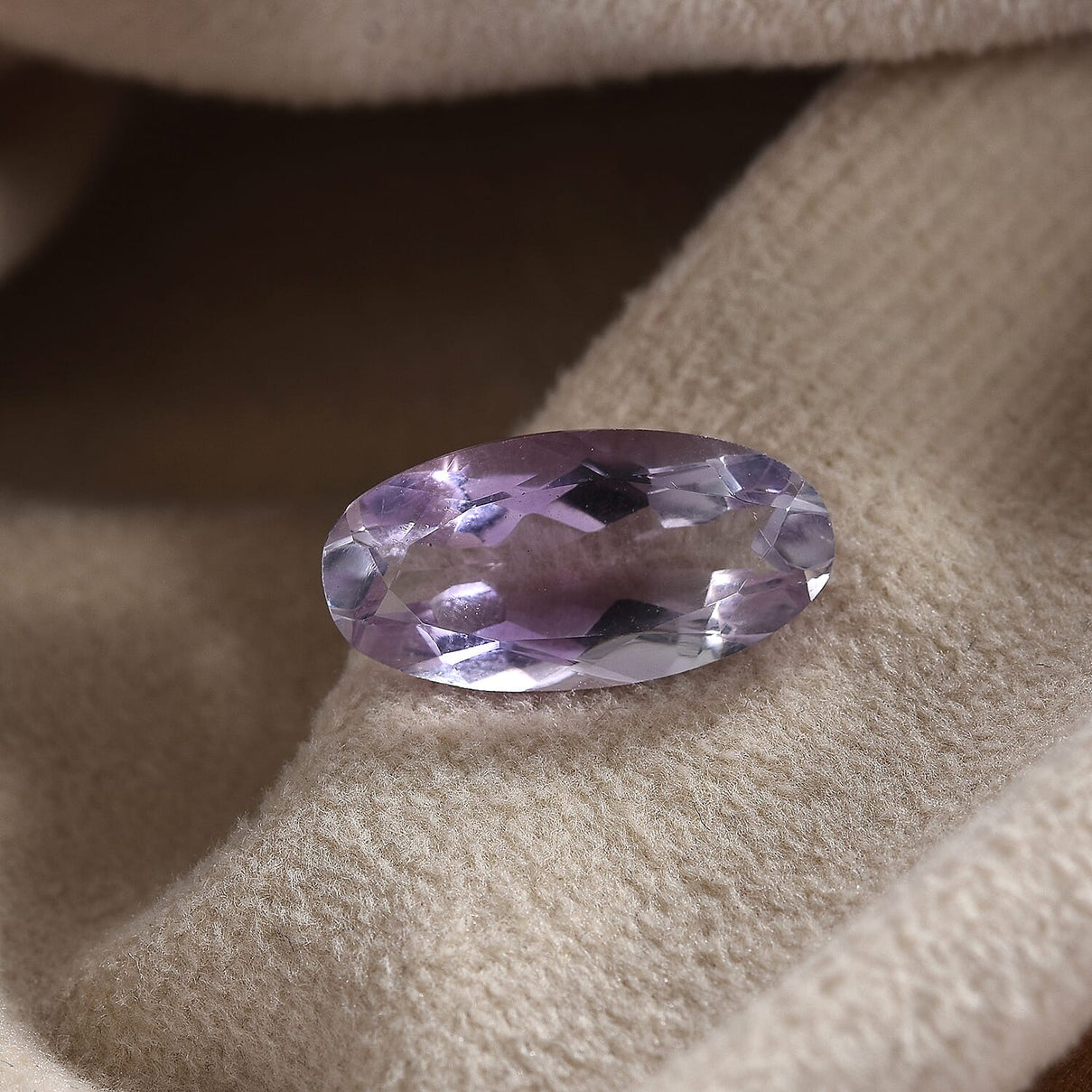 5.26 Ct. Pink Amethyst Loose Gemstone in Oval Shape 8070572 1