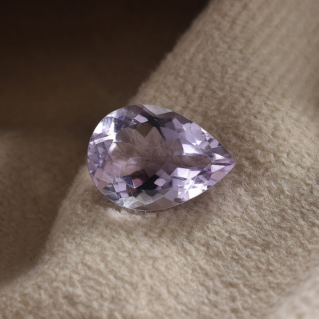 4.22 Ct. Pink Amethyst Loose Gemstone in Pear Shape 8070576 1